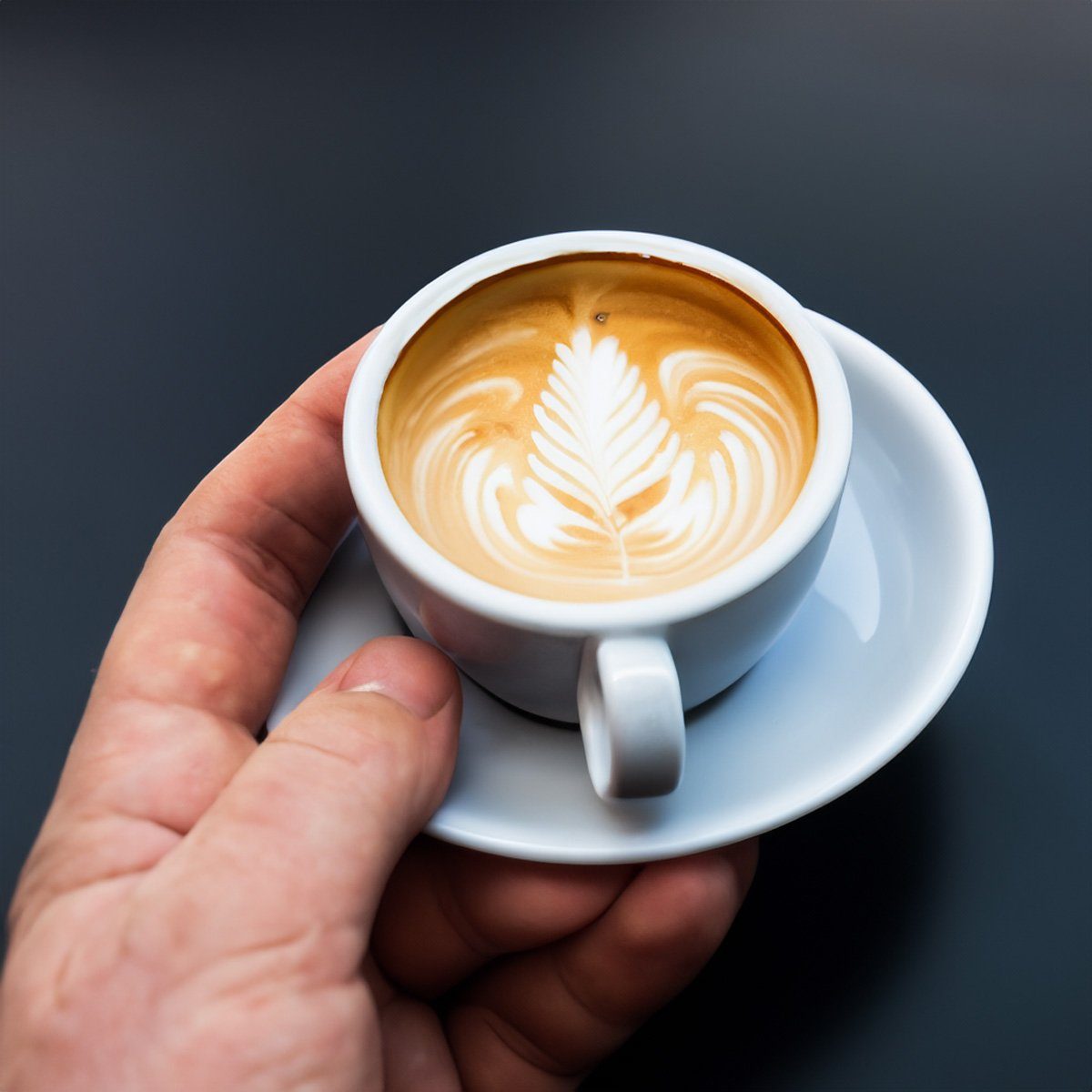 matches21 HOME & HOBBY Tasse Moderne Keramik Espresso-Tassen 4er Set beige weiß rot grau 50 ml, 4-tlg., Keramik, Kleine Landhaus-Stil Vintage Henkel Herz Kaffee-Tassen mit Untertassen