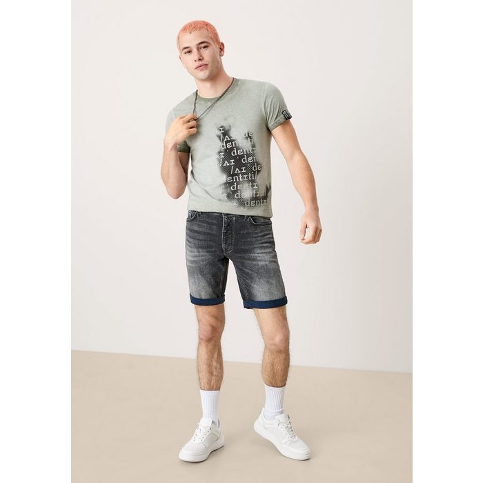 Q/S by s.Oliver Hose & Shorts Regular: Jeansshort mit Kontrastfarbe Waschung