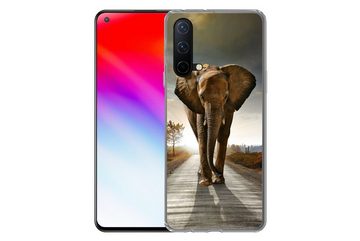 MuchoWow Handyhülle Elefant - Straße - Tiere - Sonnenuntergang - Landschaft, Phone Case, Handyhülle OnePlus Nord CE 5G, Silikon, Schutzhülle