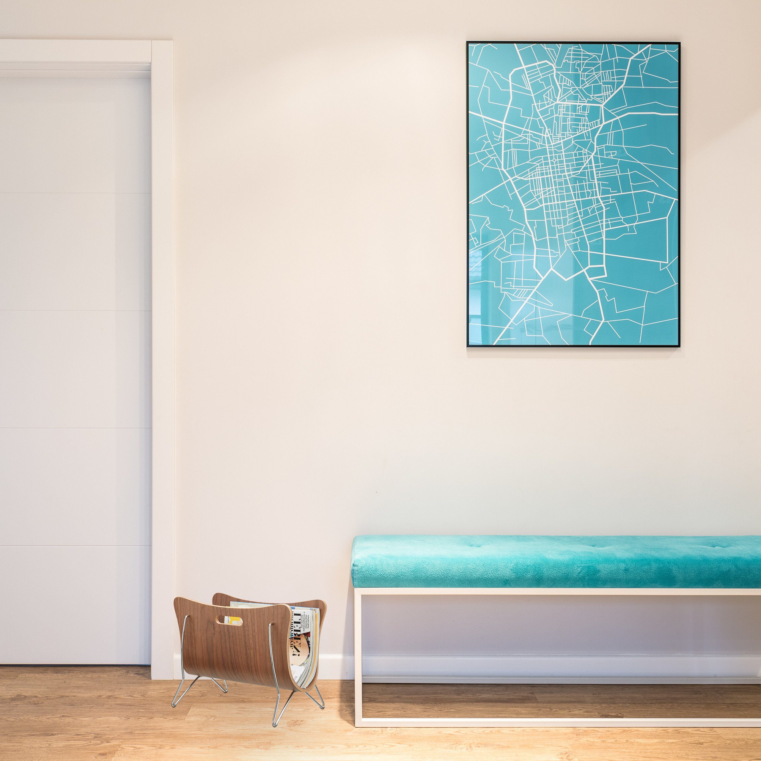 relaxdays Zeitungsständer aus Holz braun geboge