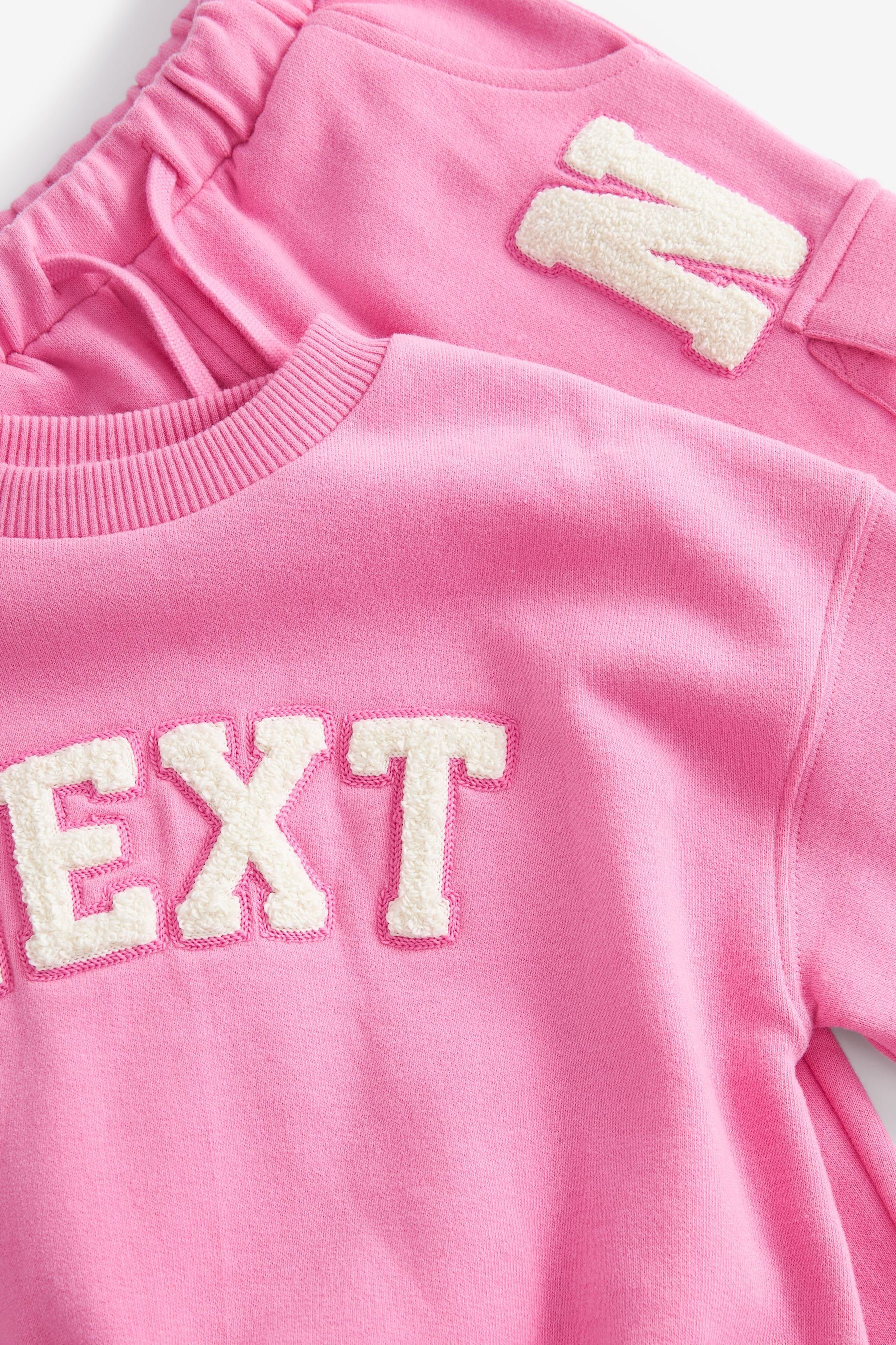 Pink mit Next Sweatshirt Next-Logo und (2-tlg) Sweatanzug Cargo-Jogginghose