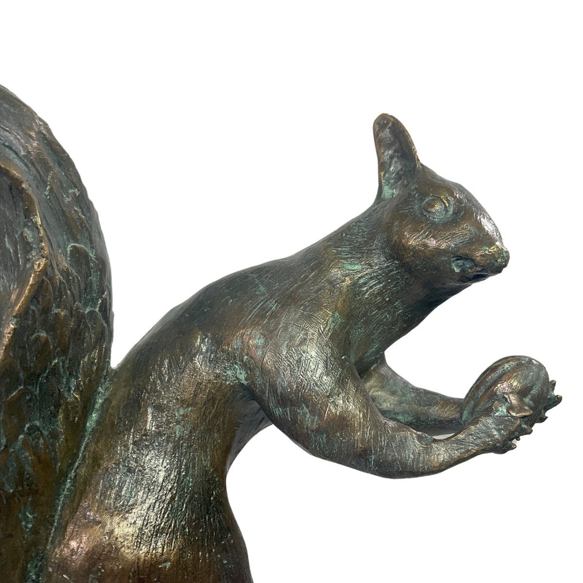Eichel" Gartenfigur IDYL Bronzeskulptur mit "Eichhörnchen Rottenecker