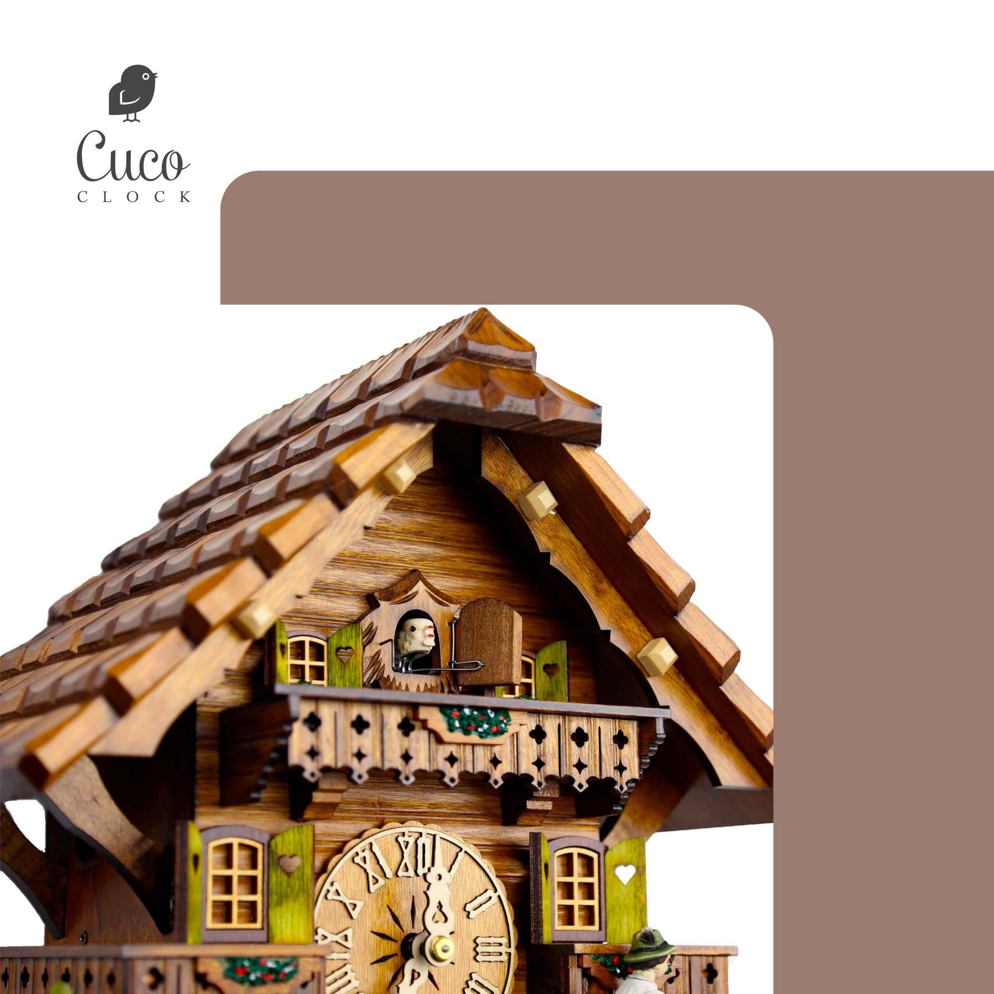 Cuco Clock Pendelwanduhr Kuckucksuhr Schwarzwalduhr 8 Holz Hund - mit Tage (17 Nachtabschaltung) 32cm, manuelle x "Holzhacker" Werk, aus x Wanduhr 30