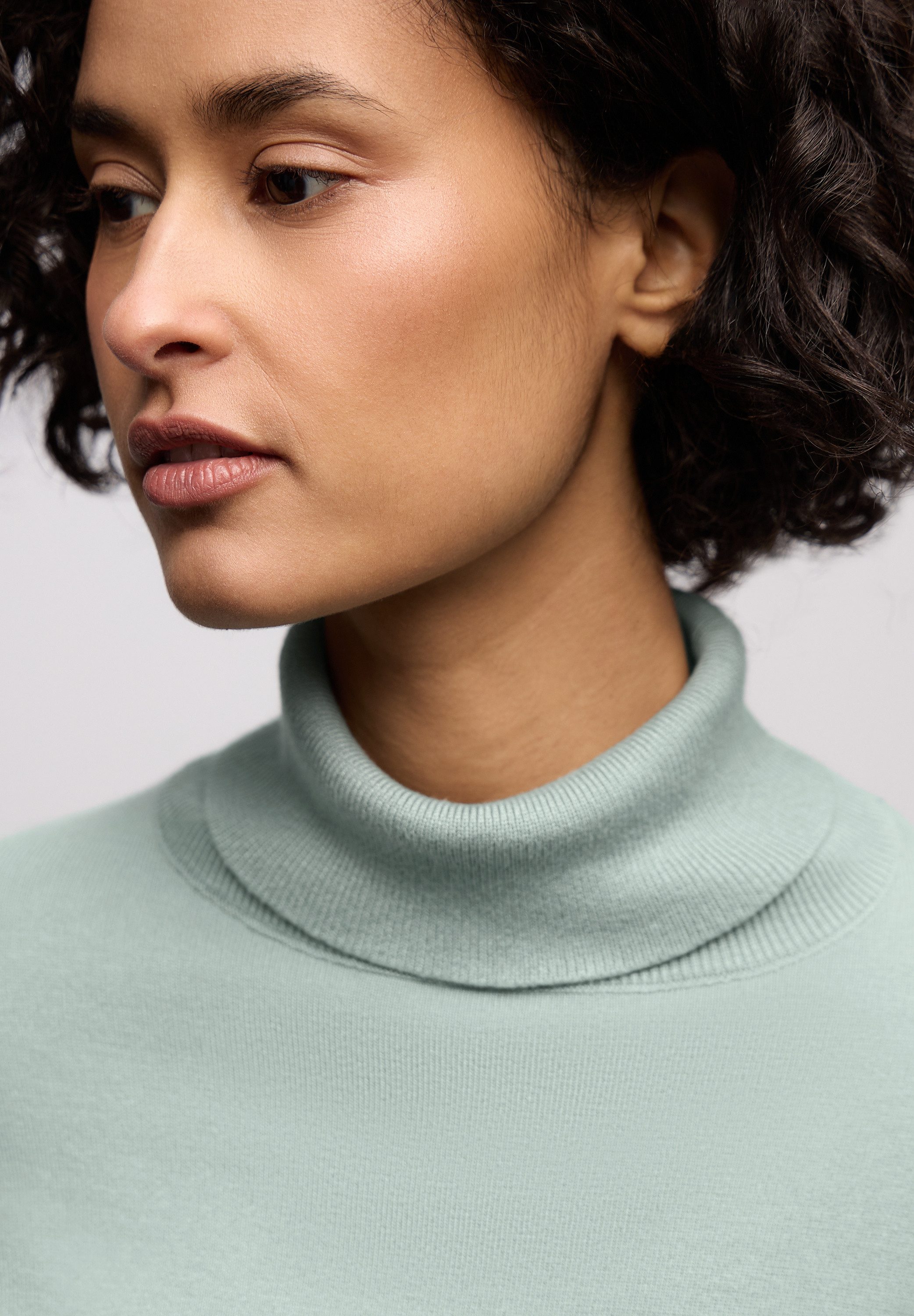 STREET ONE Rollkragenpullover mit Strick-Detail