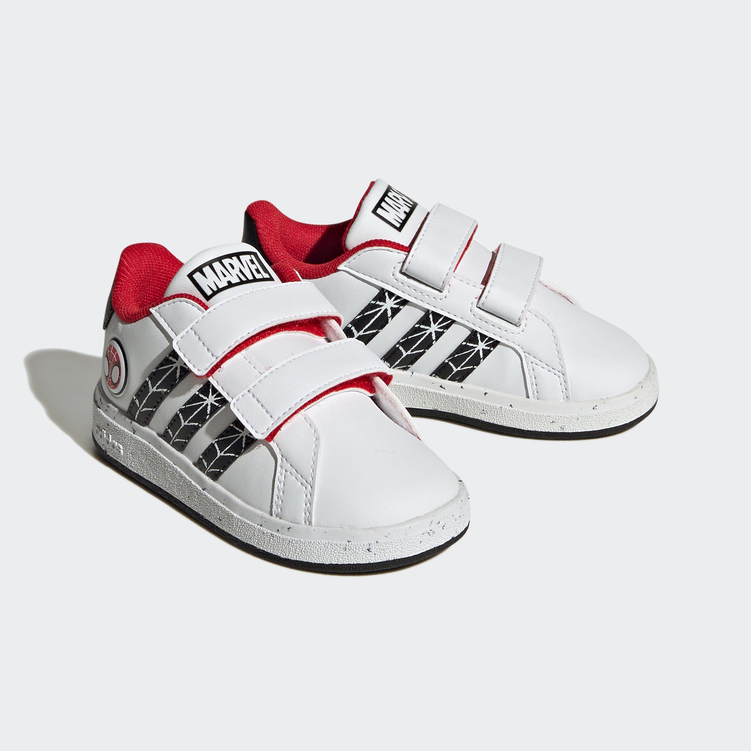 adidas Sportswear ADIDAS GRAND COURT von Sportswear Sneaker mit Superstar, Klettverschluss Spuren X auf des adidas Design den adidas Sneaker SPIDER-MAN Leichter KIDS MARVEL