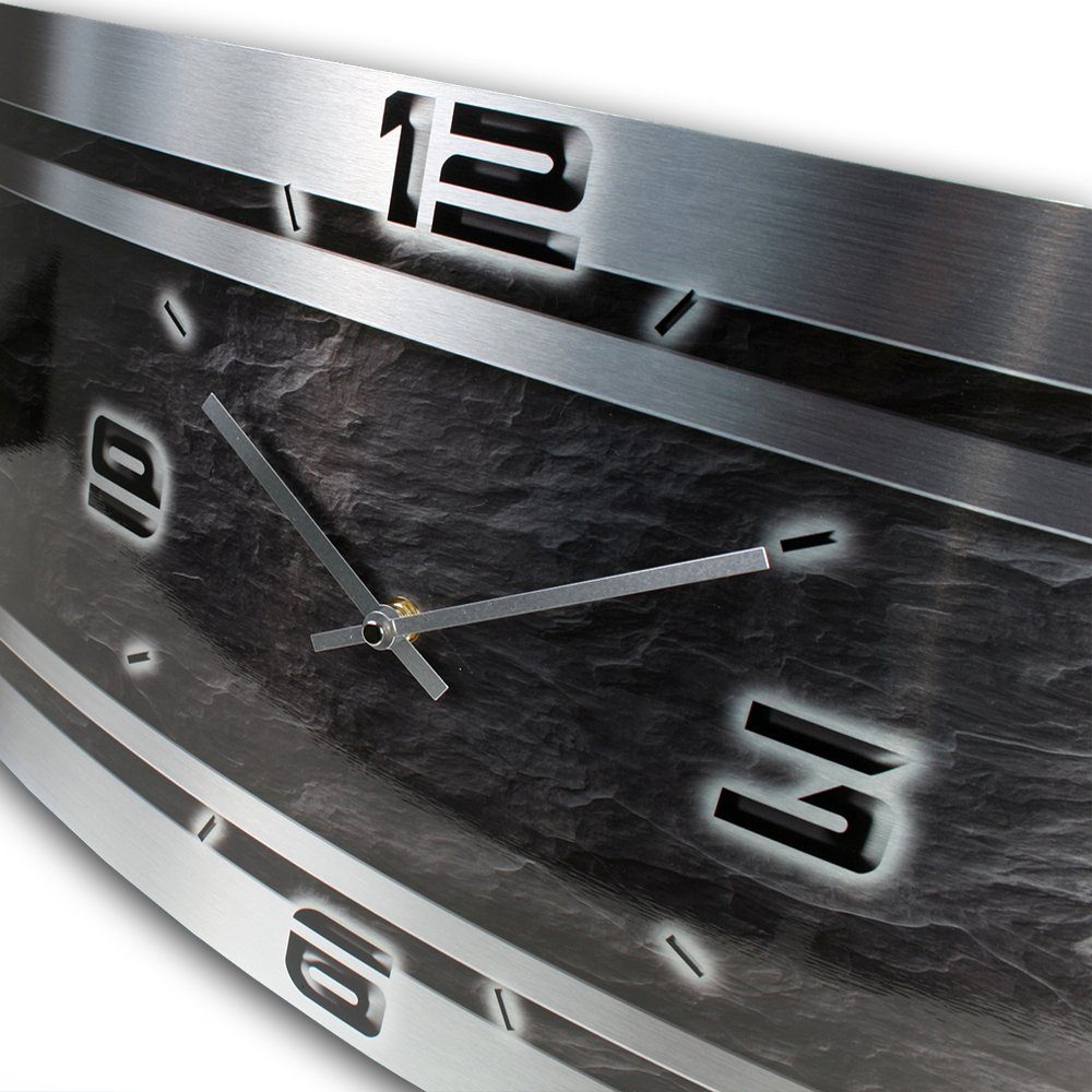Kreative Feder Funkwanduhr 3D Design-Wanduhr „Schiefer-Look“ aus gebürstetem Aluminium (3D-Wölbung; flüsterleises Funkuhrwerk; außergewöhnlich, modern)