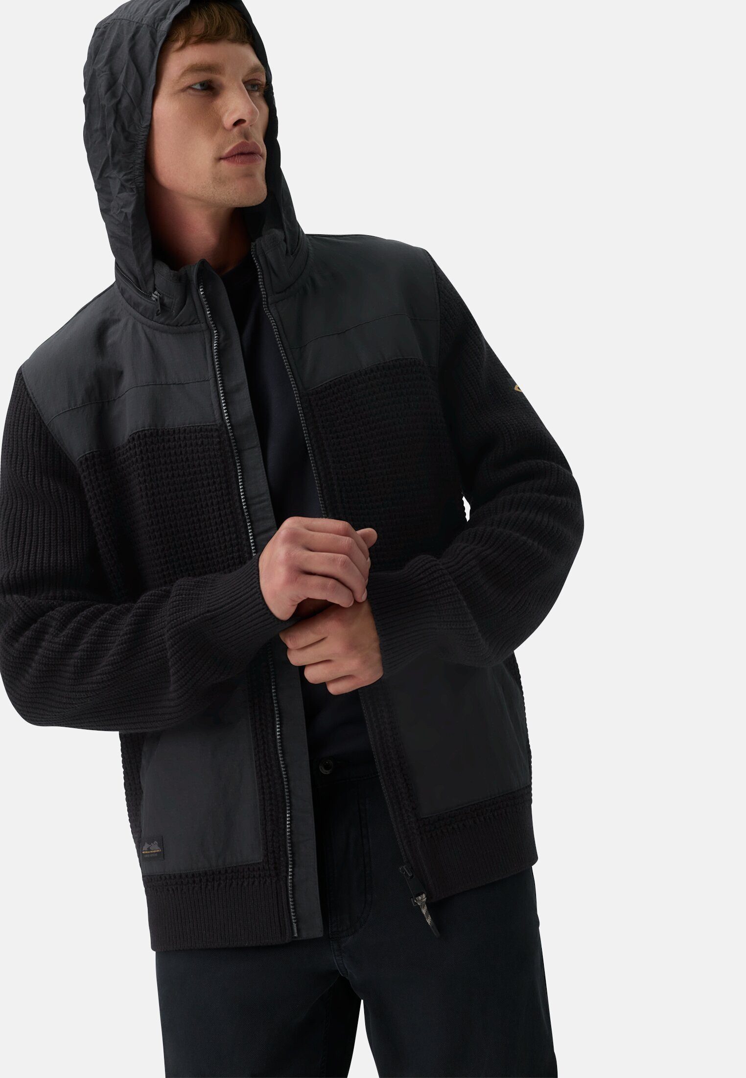 camel active Strickjacke mit einrollbarer Kapuze Langarm Stehkragen