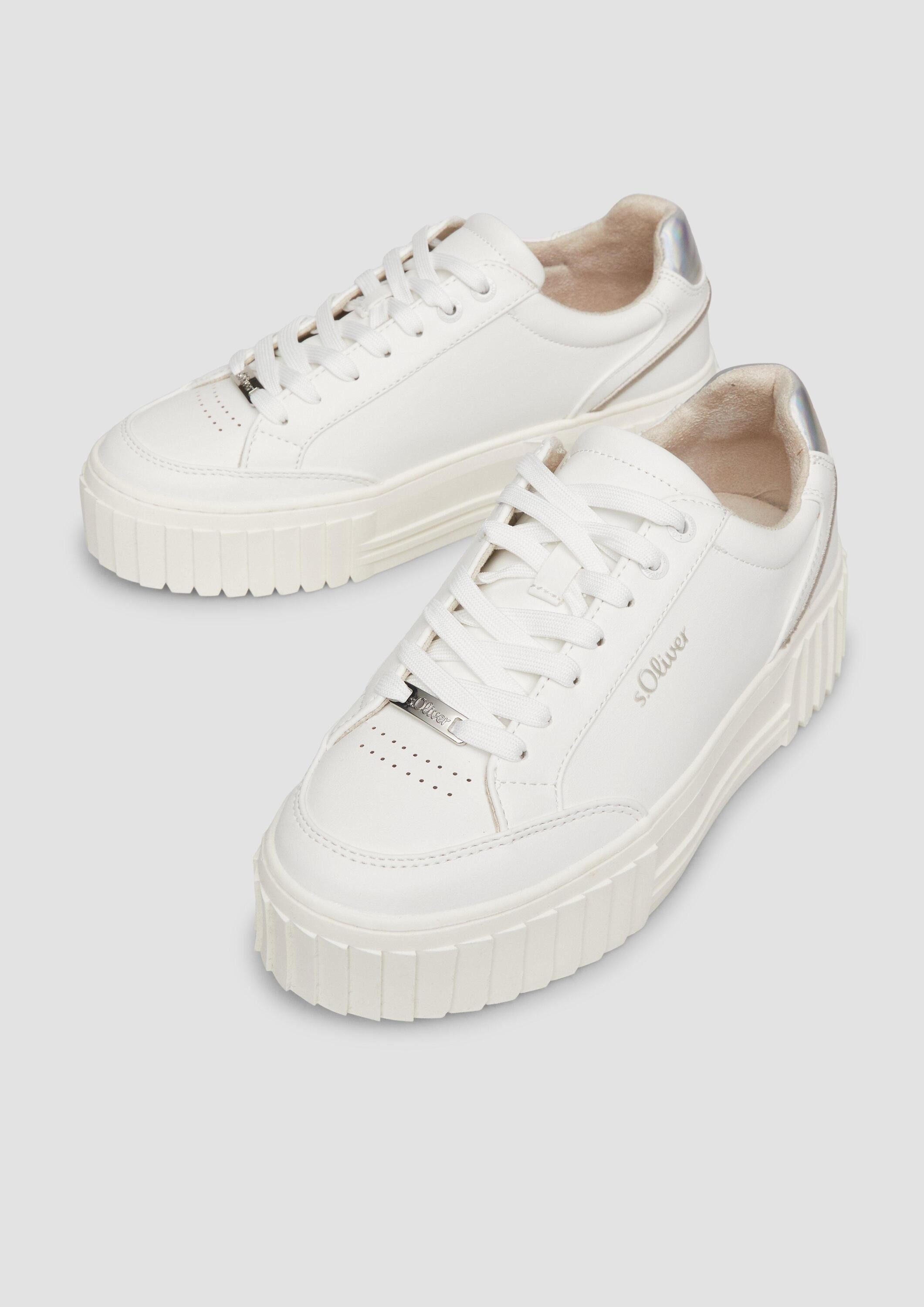 s.Oliver Sneakers Sneaker Sneaker mit Plateau-Sohle und Leo-Detail