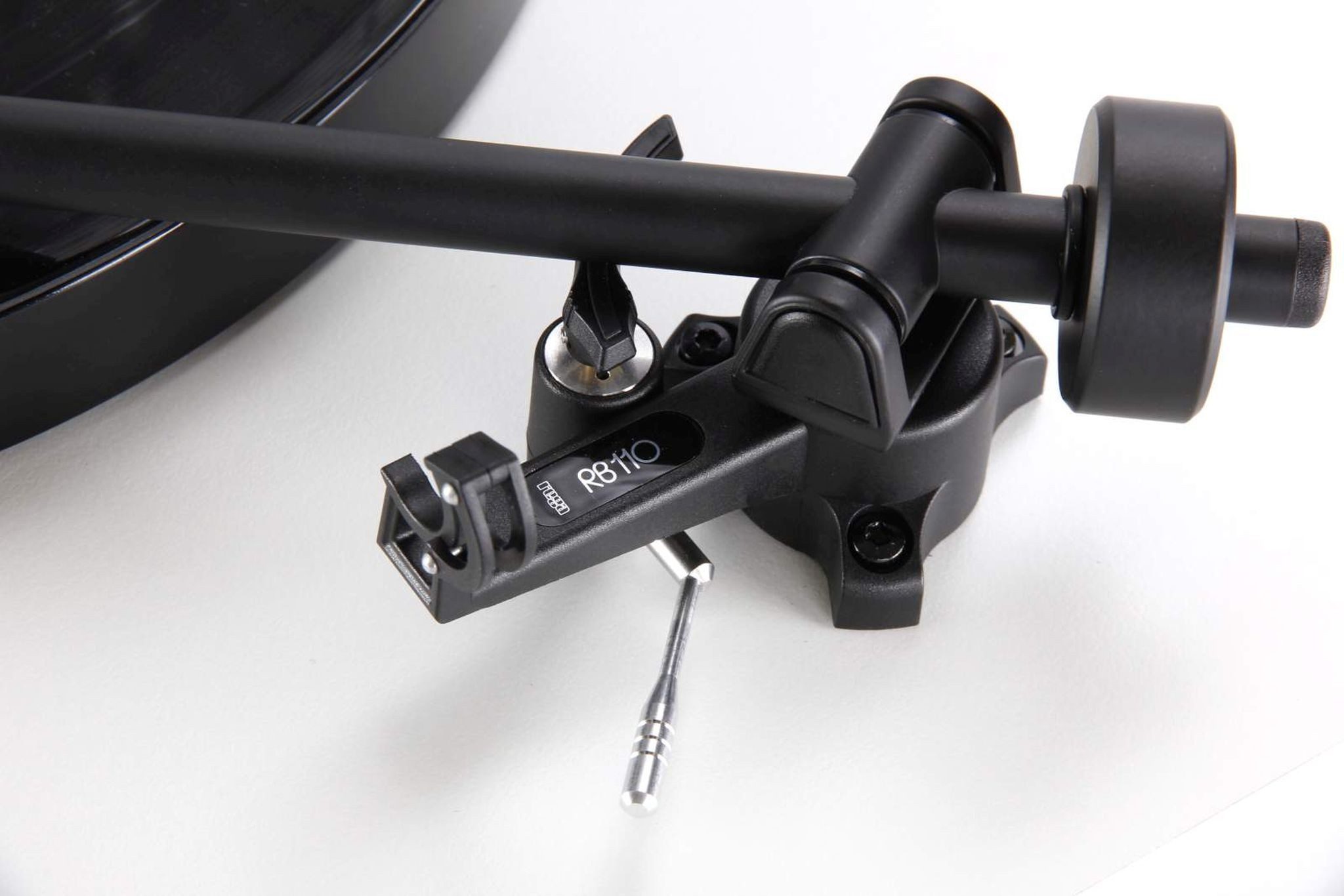 rega Rega Planar 1 Plattenspieler Version 2021 verschiedene Farben Plattenspieler (Riemenantrieb, nicht zutreffend, Plug-and-Play, 2 Geschwindigkeiten,mit Abdeckhaube/Deckel)