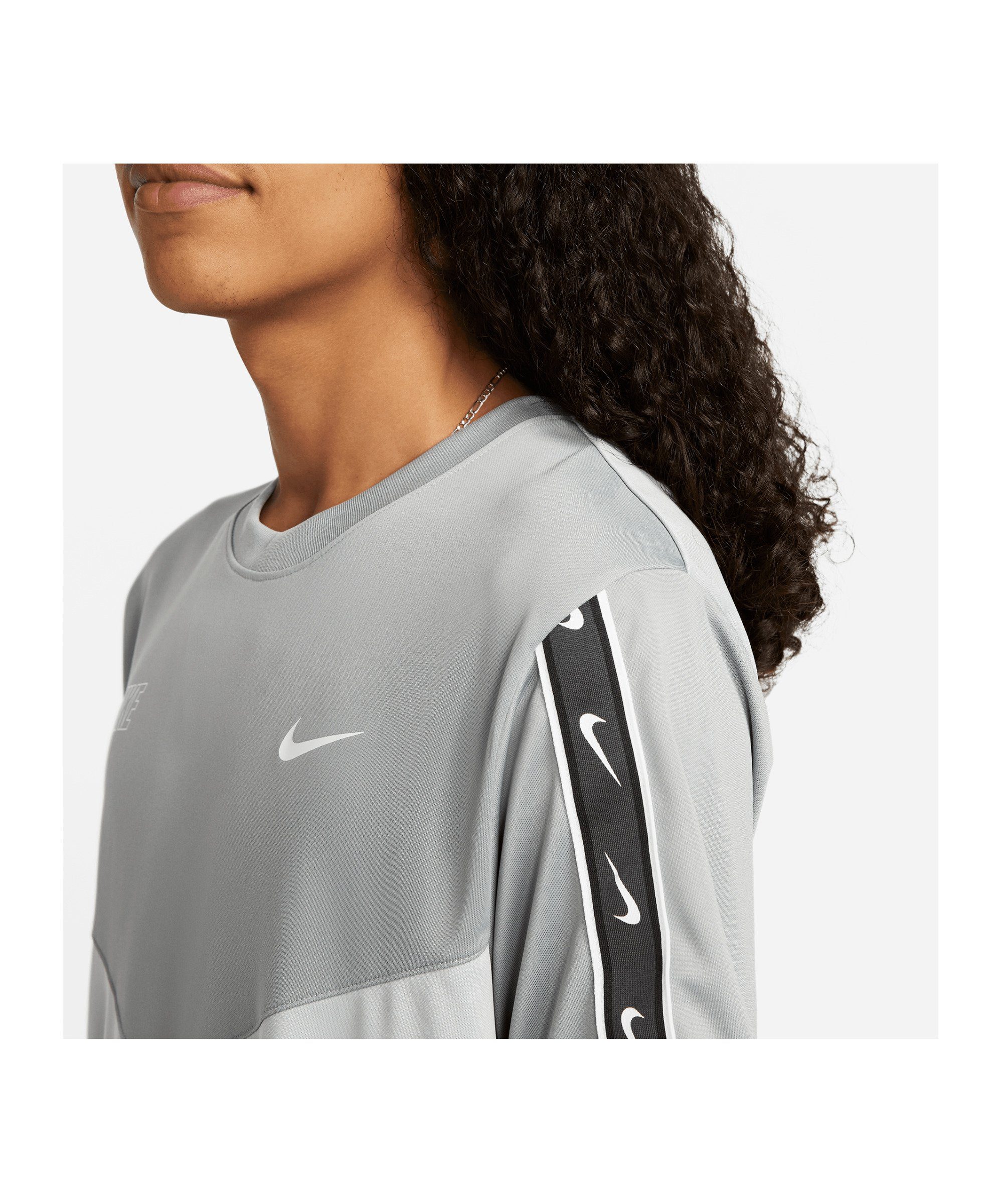 T-Shirt Sportswear Nike default T-Shirt Repeat graugrauweiss