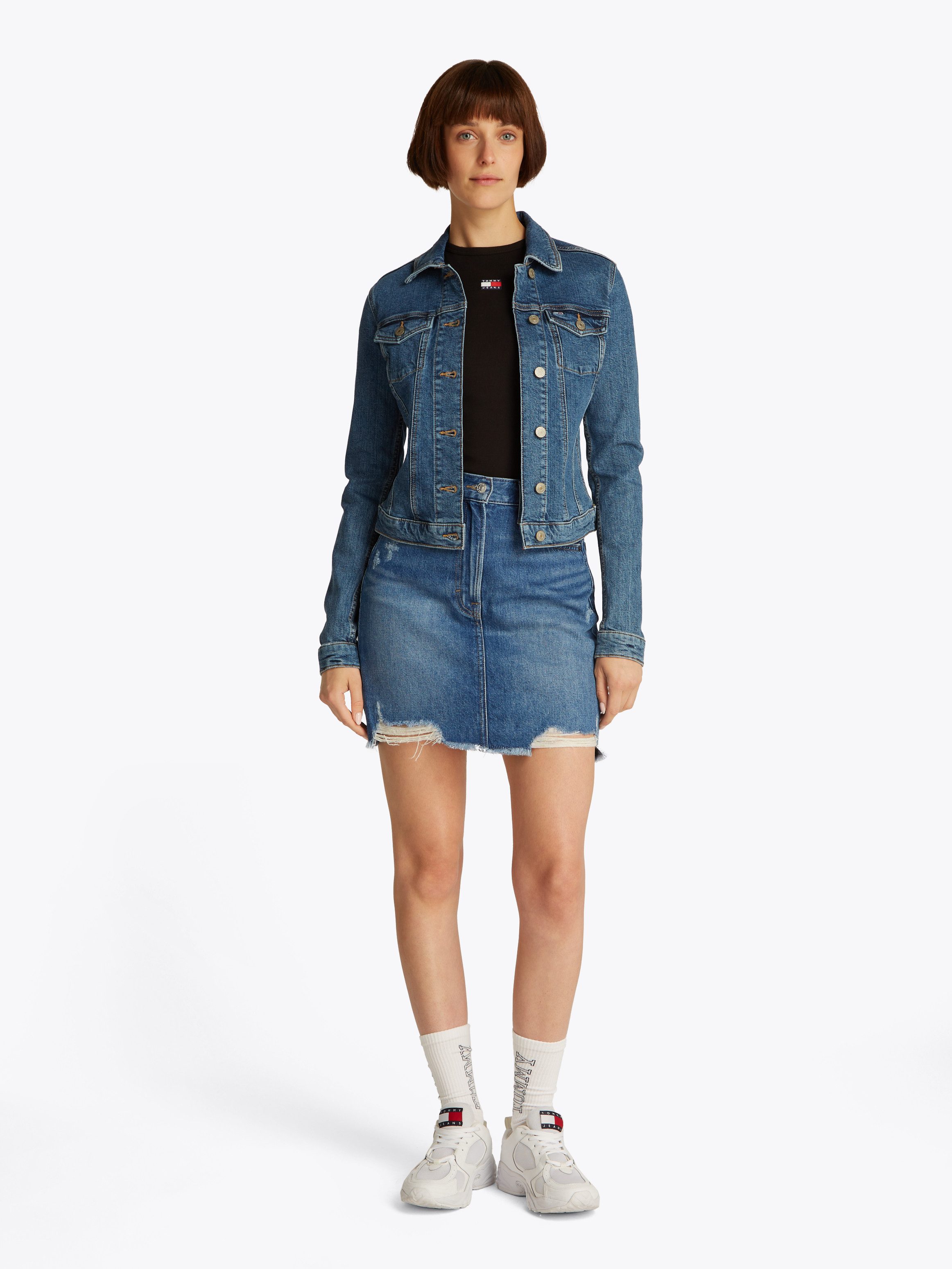 Tommy Jeans Jeansjacke VIVIANNE SKN JACKET EXT BI8130 mit Logo-Badge