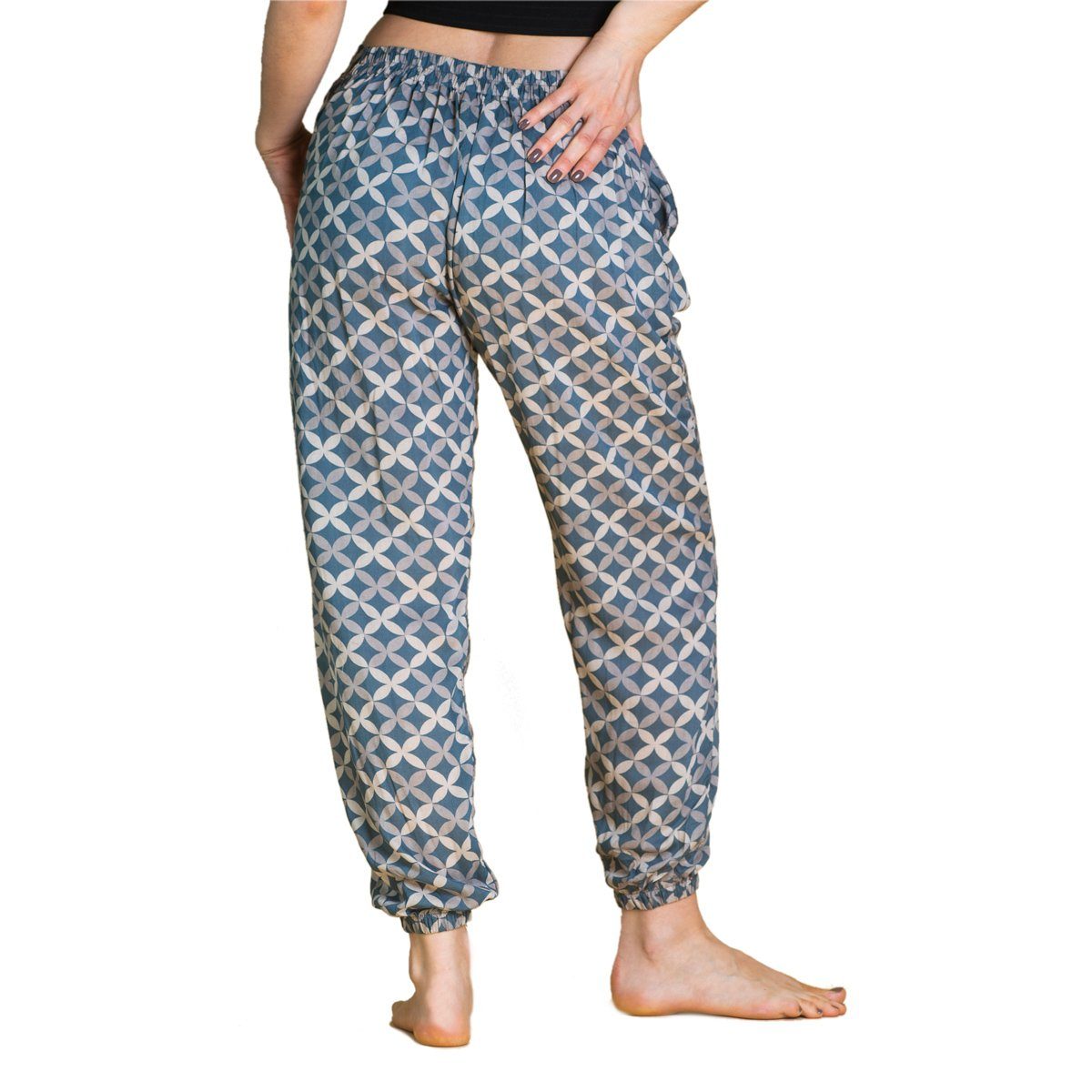 PANASIAM Stoffhose mit pants blau geometric bequeme Relaxed Taschen Chillhose style aus hinten Shippo Gummibund Freizeithose Damenhose %Baumwolle 100 Relaxhose