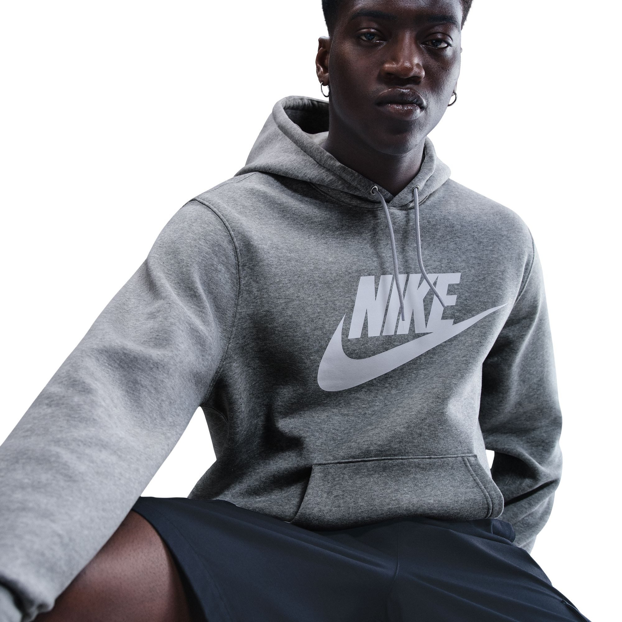 Nike Sportswear Kapuzensweatshirt M NK CLUB BB PO GFX HOODIE Rundhalsausschnitt, Kurzarm-Design, sportliche Passform