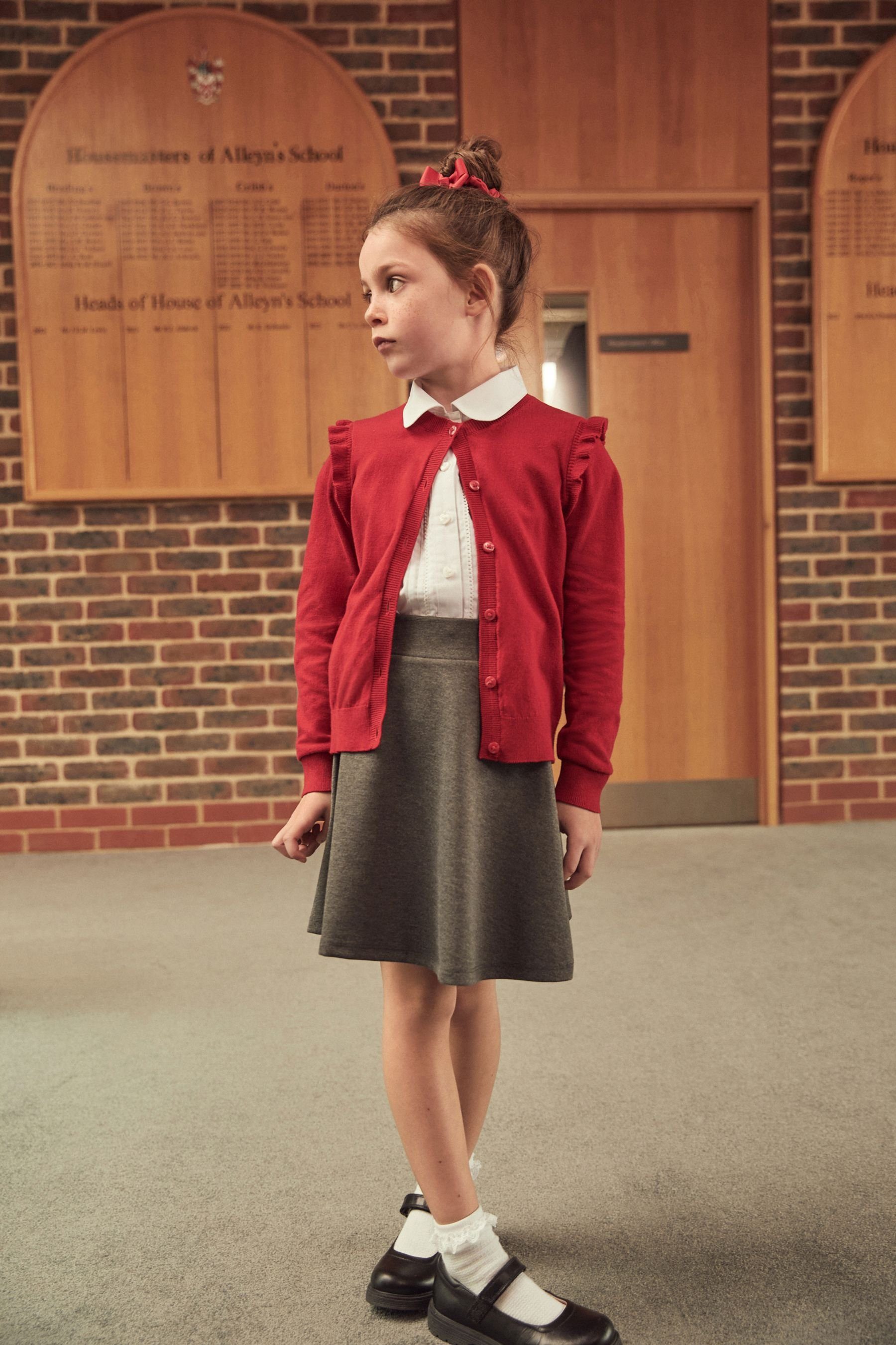 Next Strickjacke Schul-Strickjacke mit gerüschten Schultern (1-tlg)