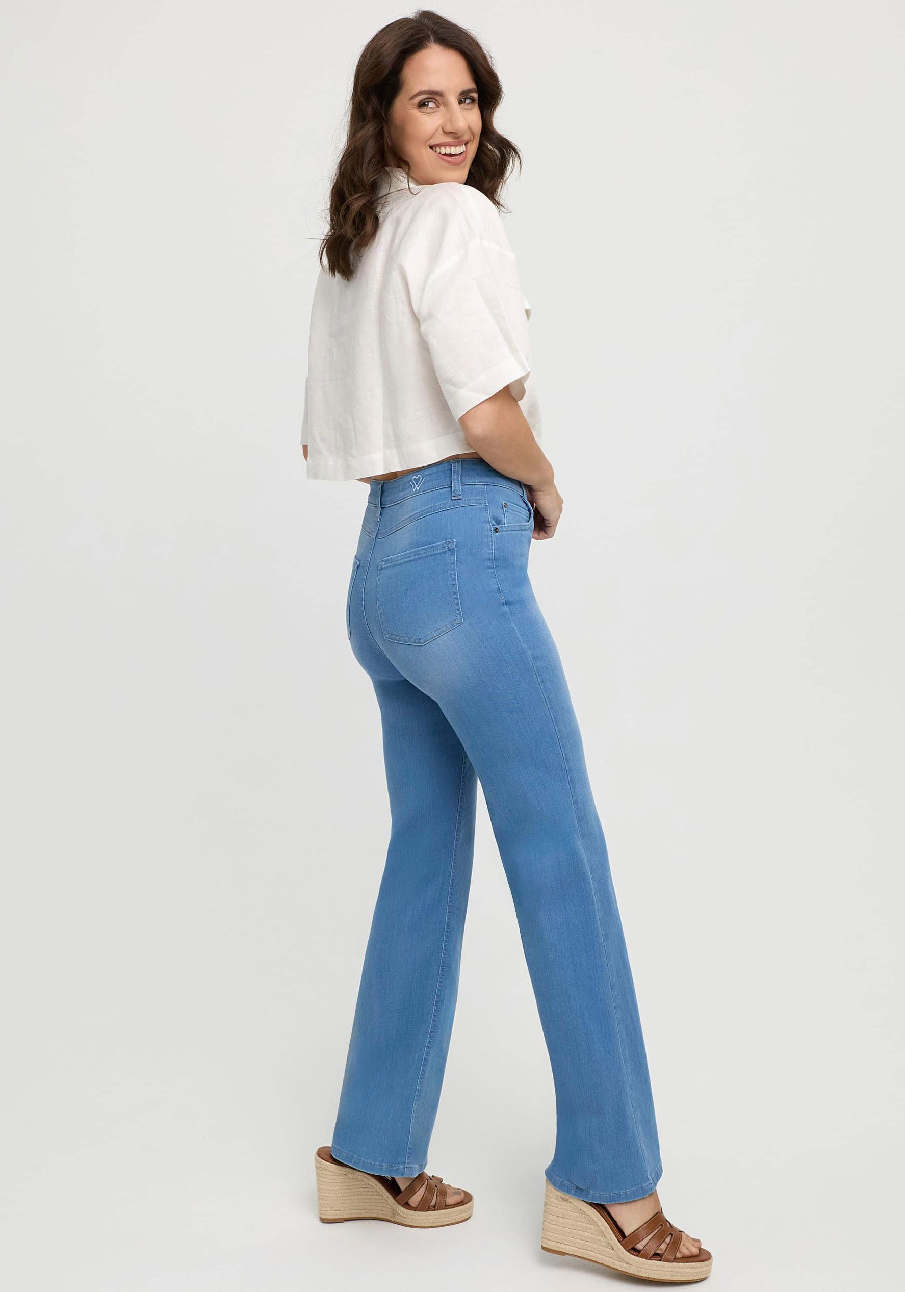 wonderjeans Schlagjeans Flared, mit Stretch