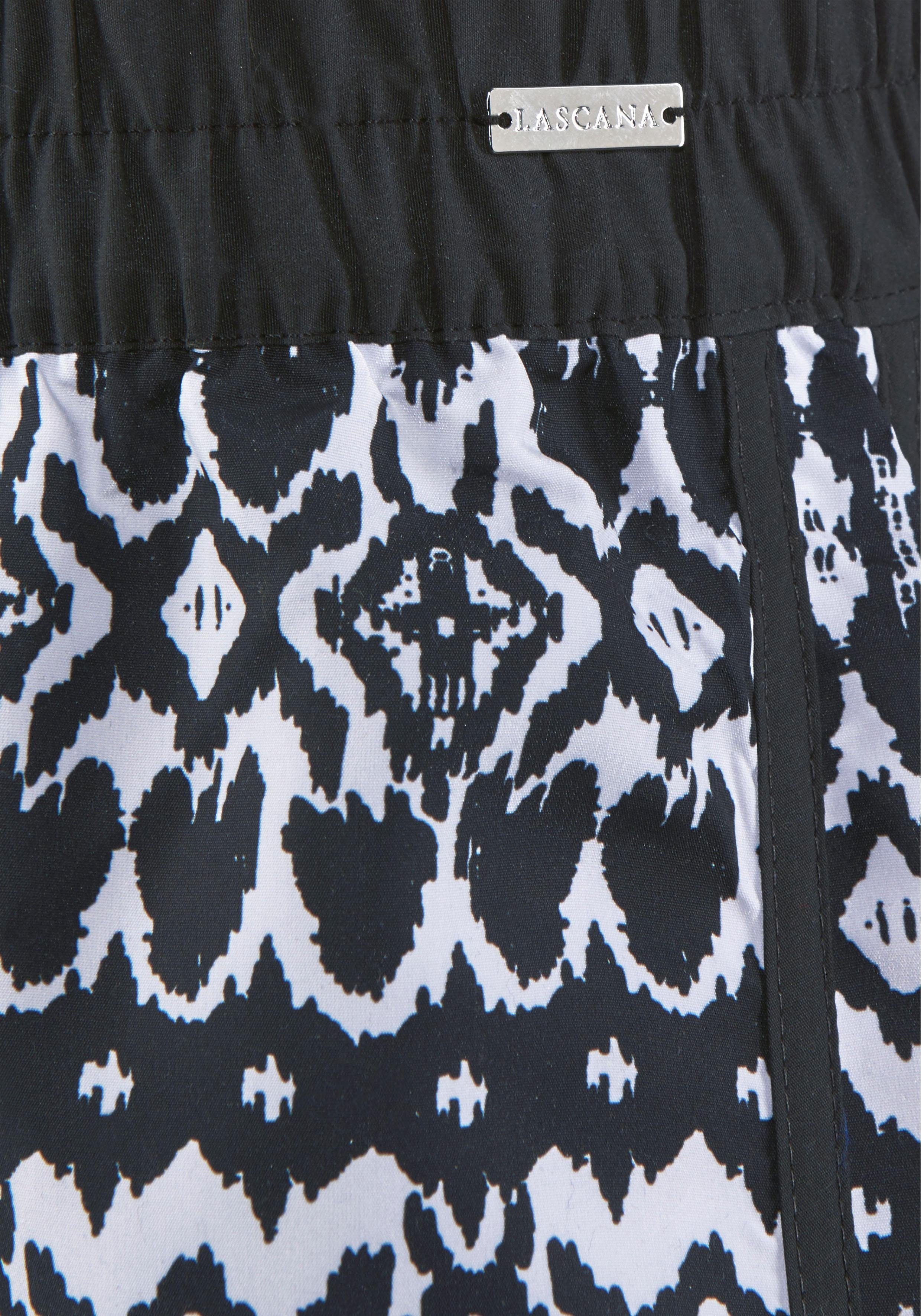 LASCANA Badeshorts im kontrastreichen Alloverprint