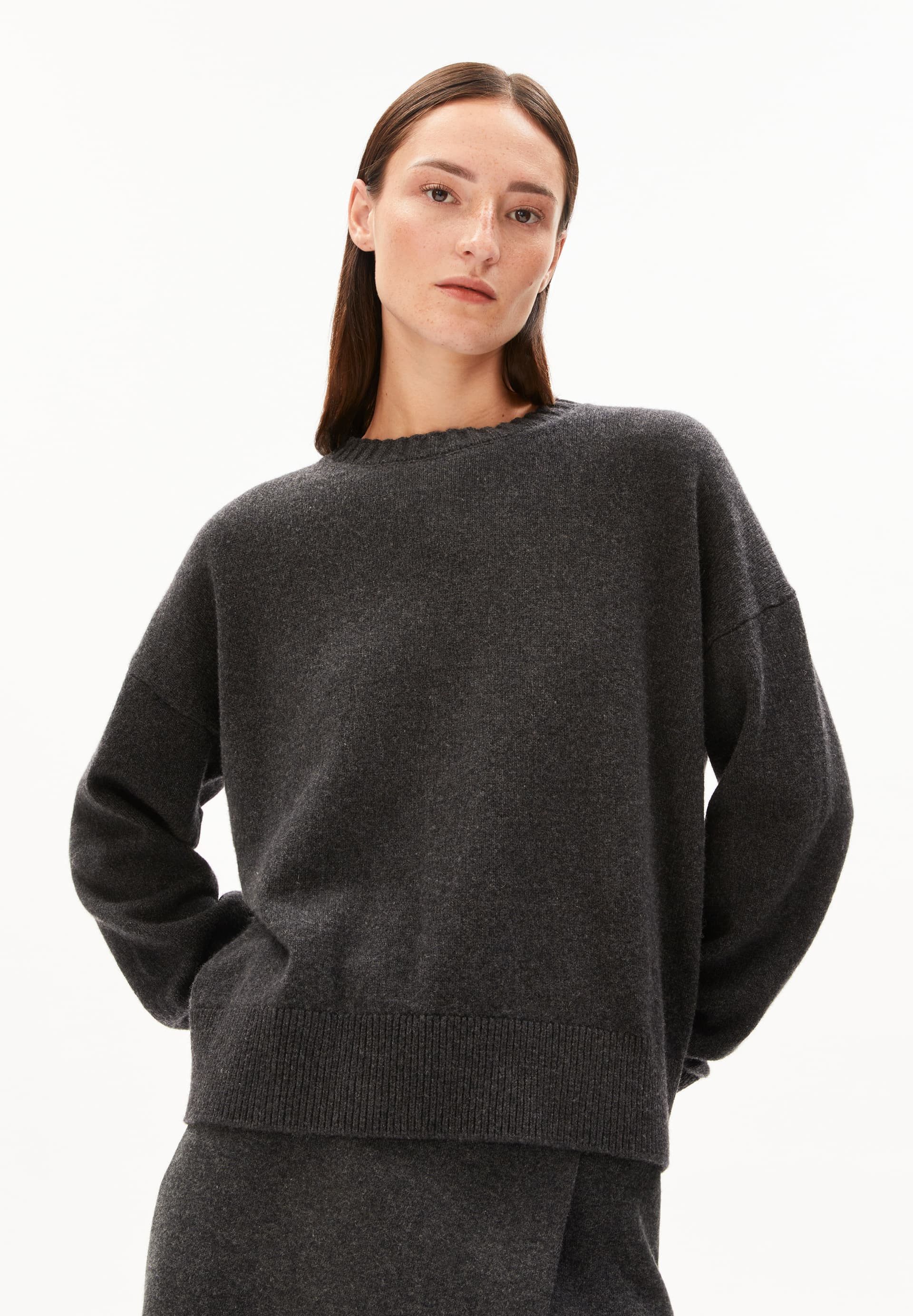 Strickpullover KAARALI Pullover aus recyceltem Kashmir Mix