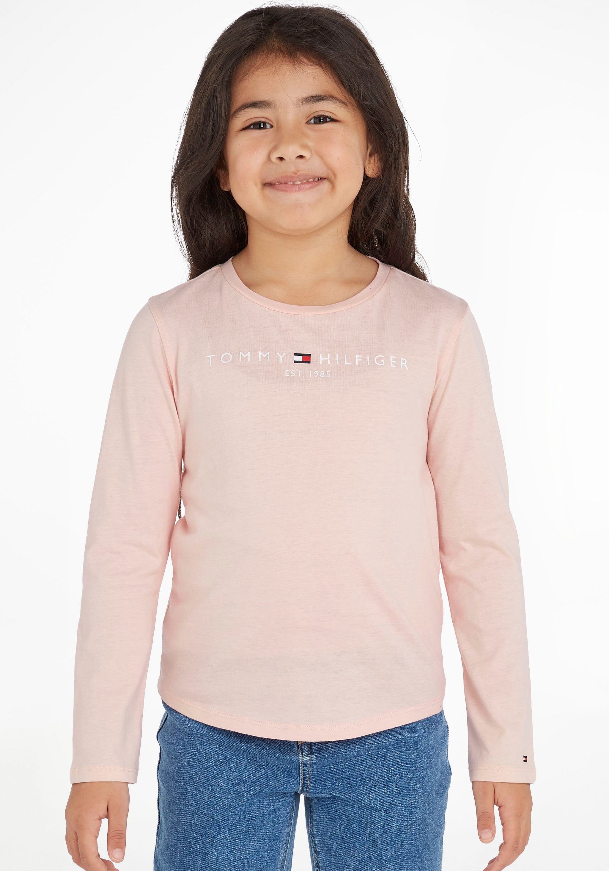 Tommy Hilfiger TEE Hilfiger Langarmshirt L/S ESSENTIAL Junior Logo-Schriftzug Tommy MiniMe,mit Kids Kinder