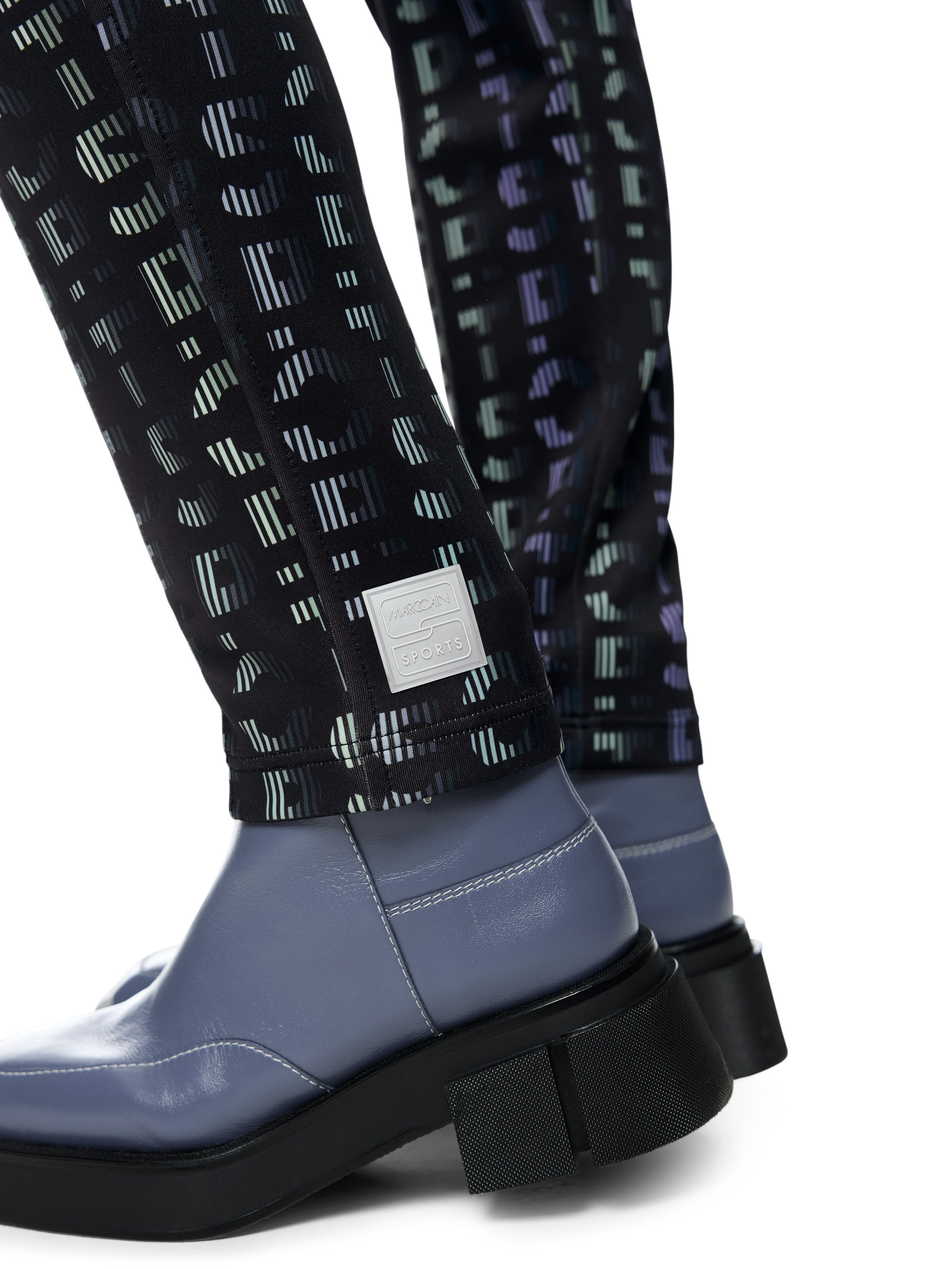 Marc Cain Leggings Urban Haze Premium Damenmode Model: Sofia