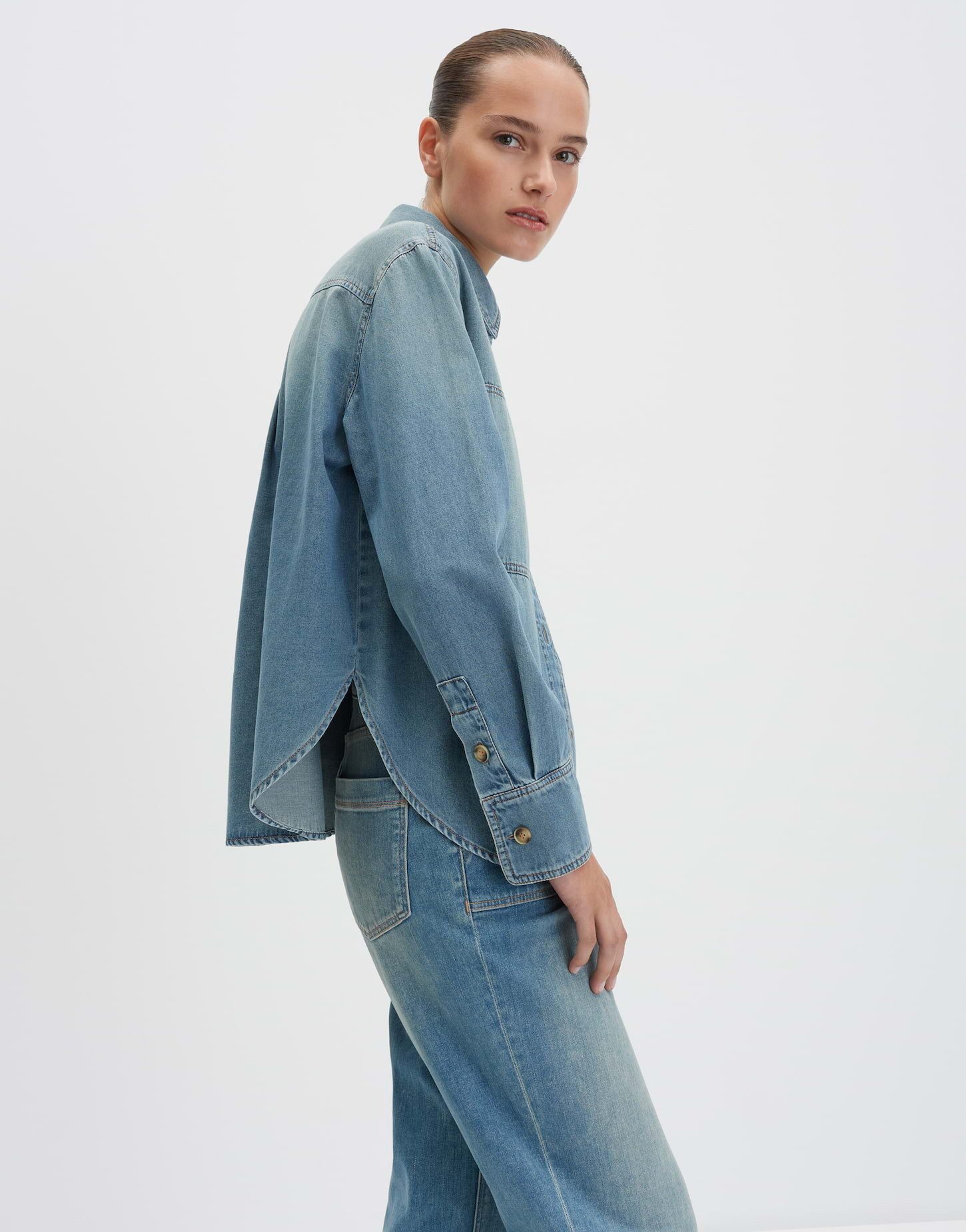 someday Jeansbluse ZUTIE Slim aus nachhaltigem BCI Cotton Weicher Denim mit großer Brusttasche und geradem Schnitt