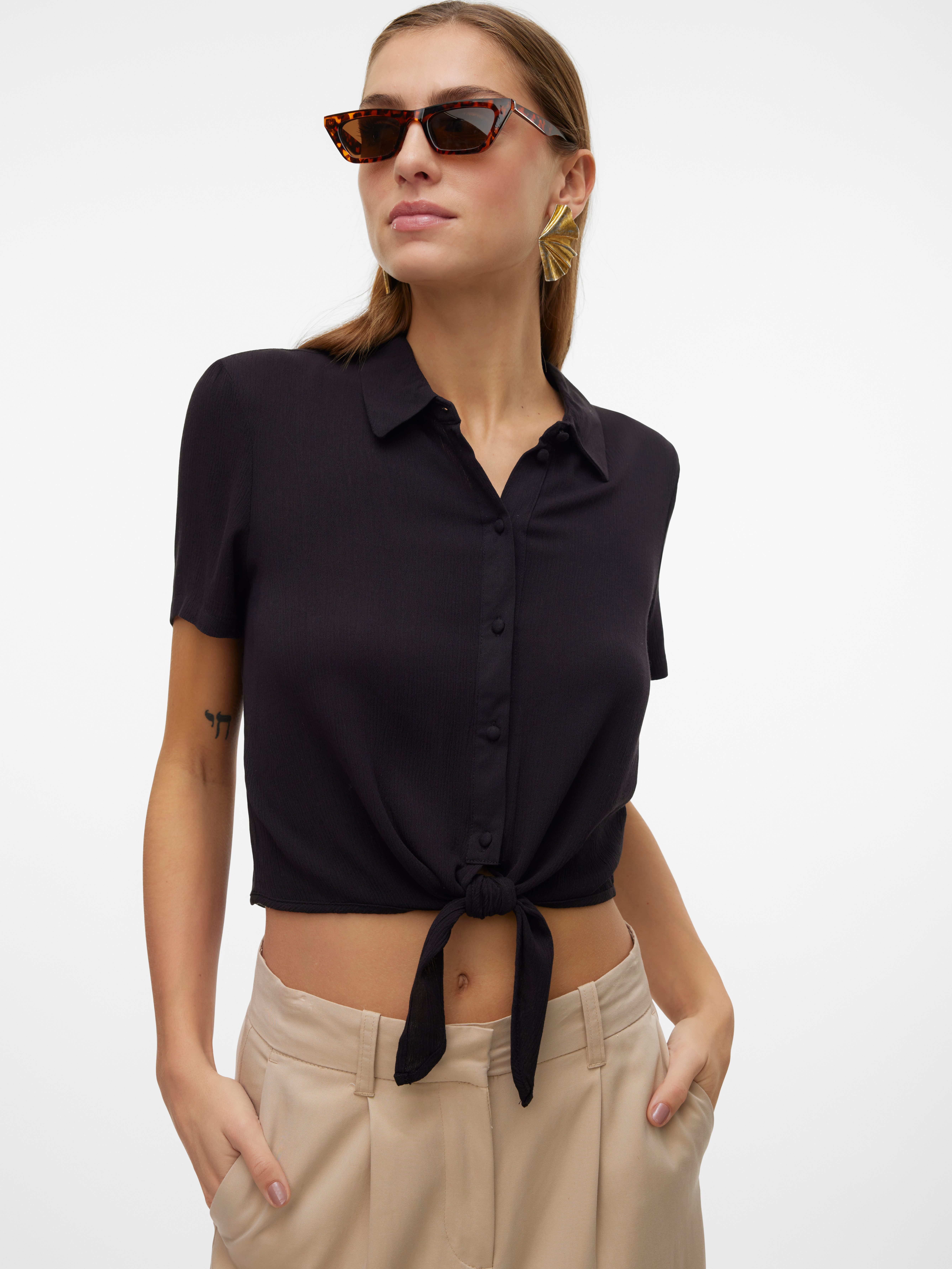 Vero Moda Kurzarmbluse VMMENNY TIE SS SHIRT WVN GA Viskose, relaxed fit