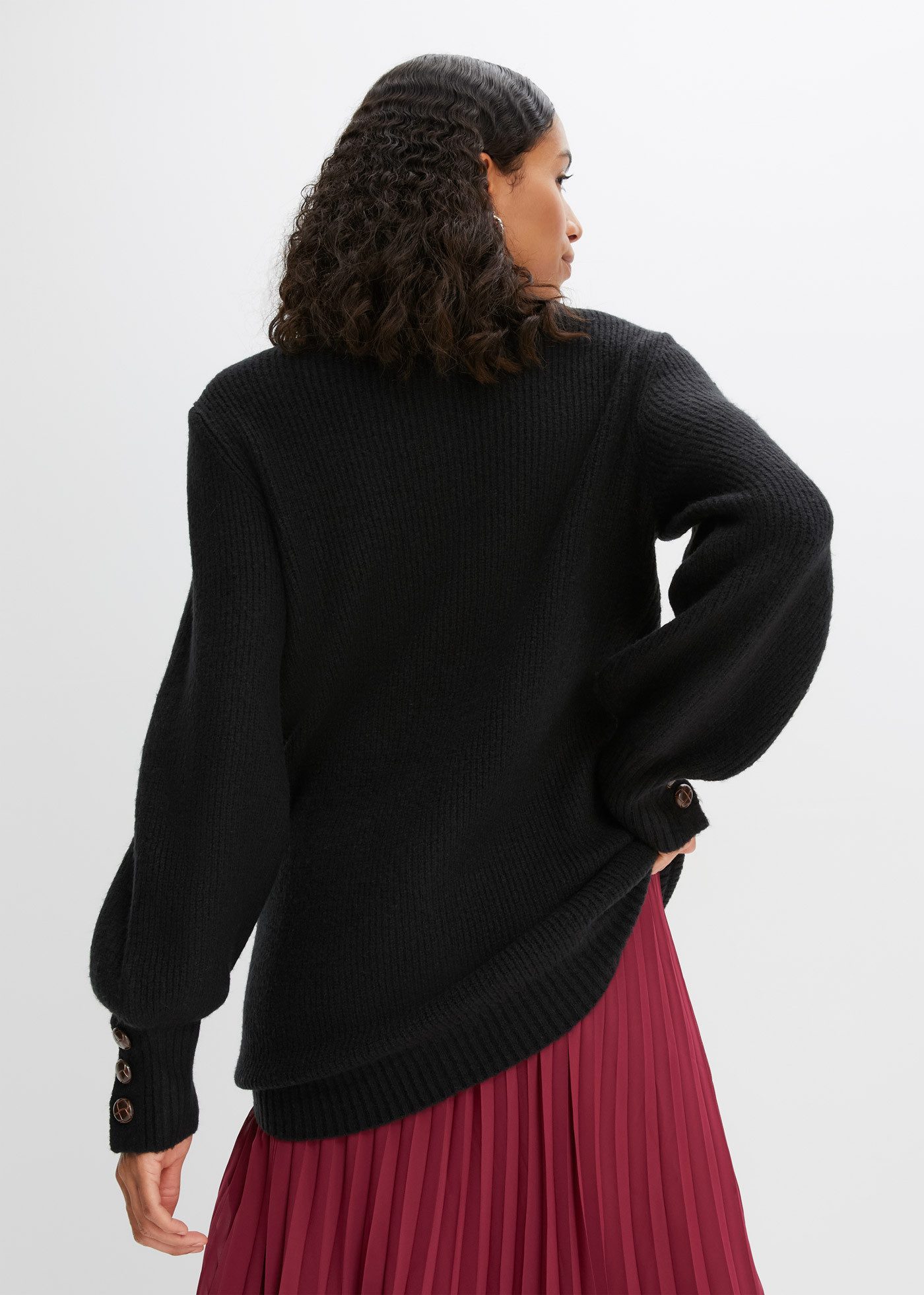 bonprix Longpullover mit dekorativen Knöpfen, mit Rundhalsausschnitt
