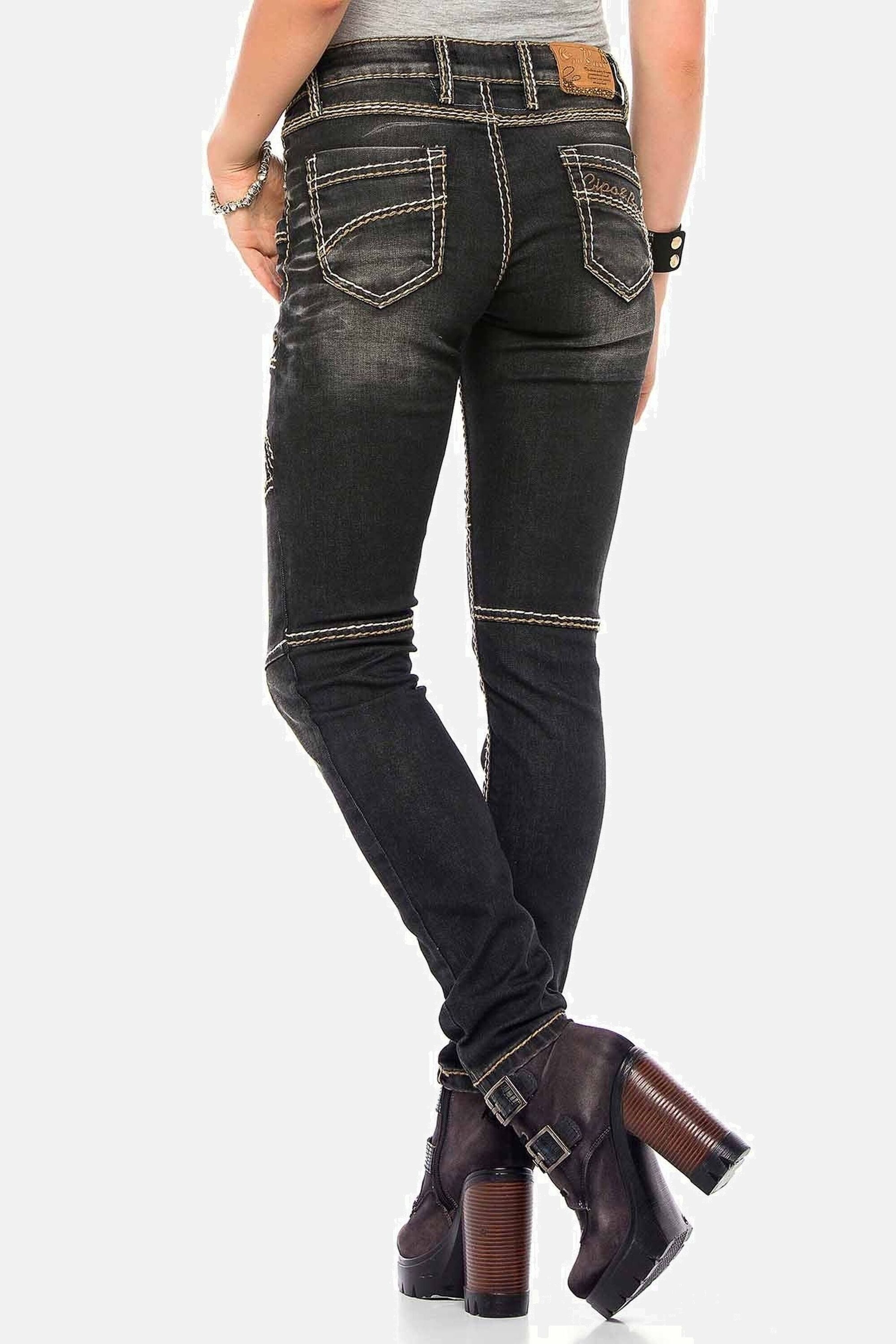 Cipo & Baxx Slim-fit-Jeans Jeans mit extravagantem Nahtdesign, WD382