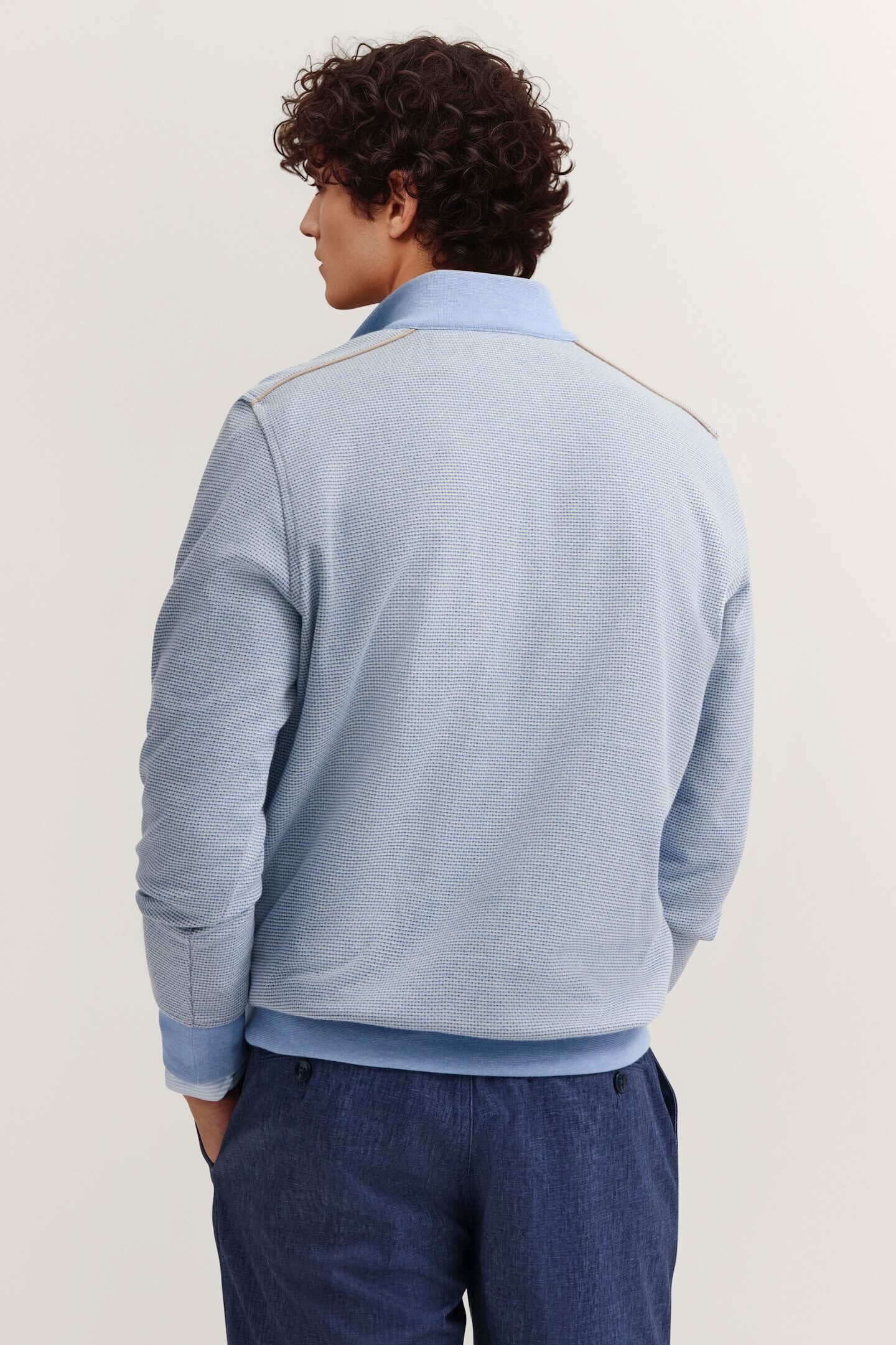 bugatti Troyer Zeitlos im Materialmix Modern Fit