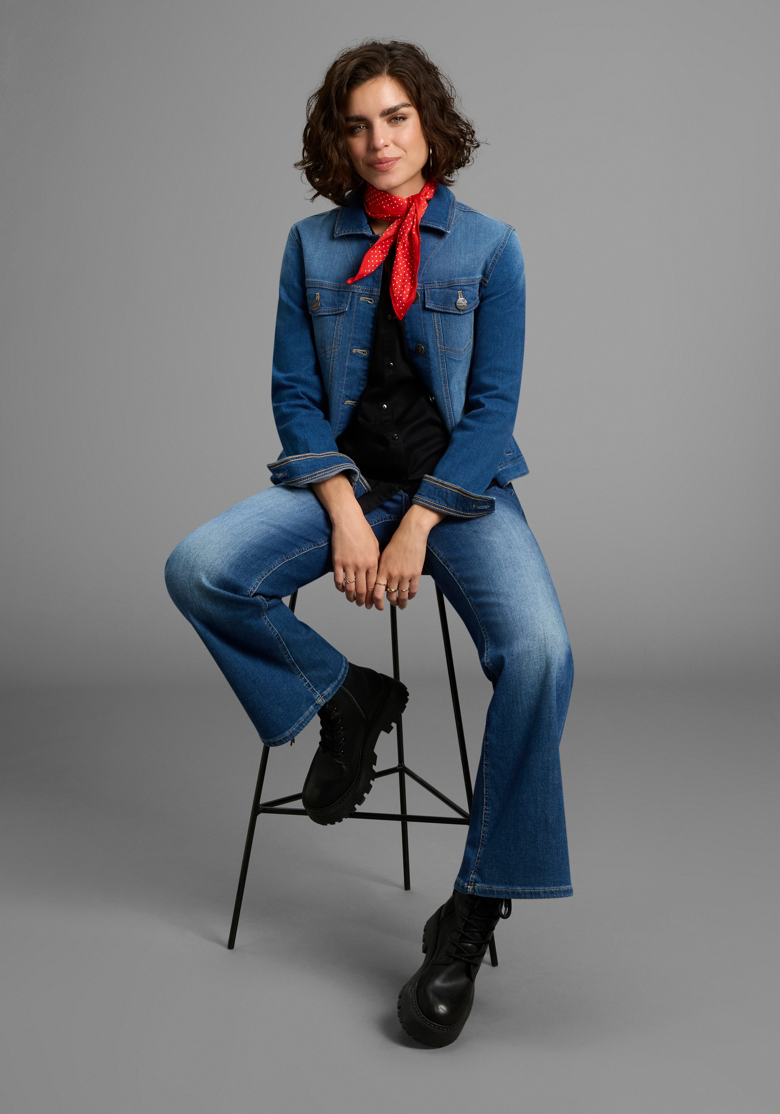 Arizona Jeansjacke aus Baumwollmischung, figurbetont, in Stretch-Qualität – Bild 5 von 5