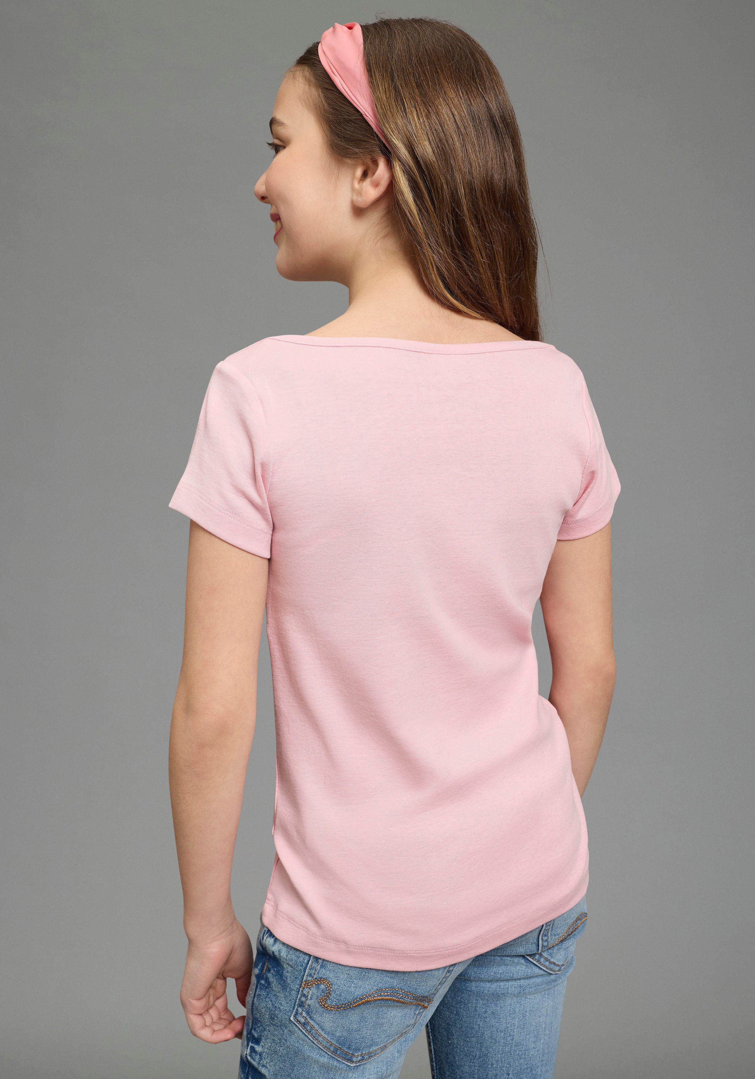 KangaROOS T-Shirt 2er Pack T-Shirts mit modischen Ausschnitt (Packung, 2-tlg., 2) Basic Schnitt, Kurzarm, U-Boot-Ausschnitt, aus Baumwolle – Bild 4 von 5