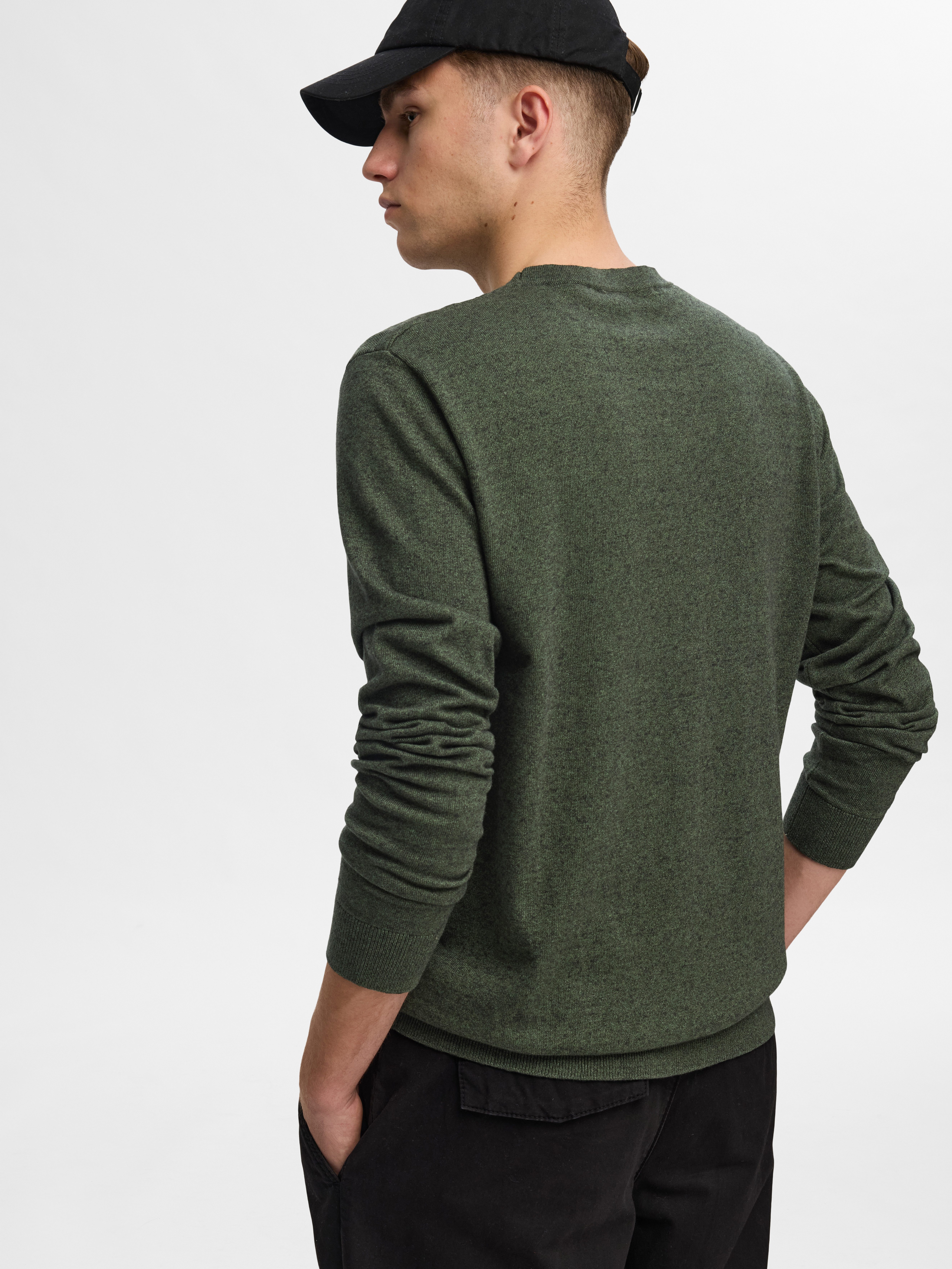 Selected Rundhalspullover SLHBERG CREW NECK NOOS Baumwolle, regular fit