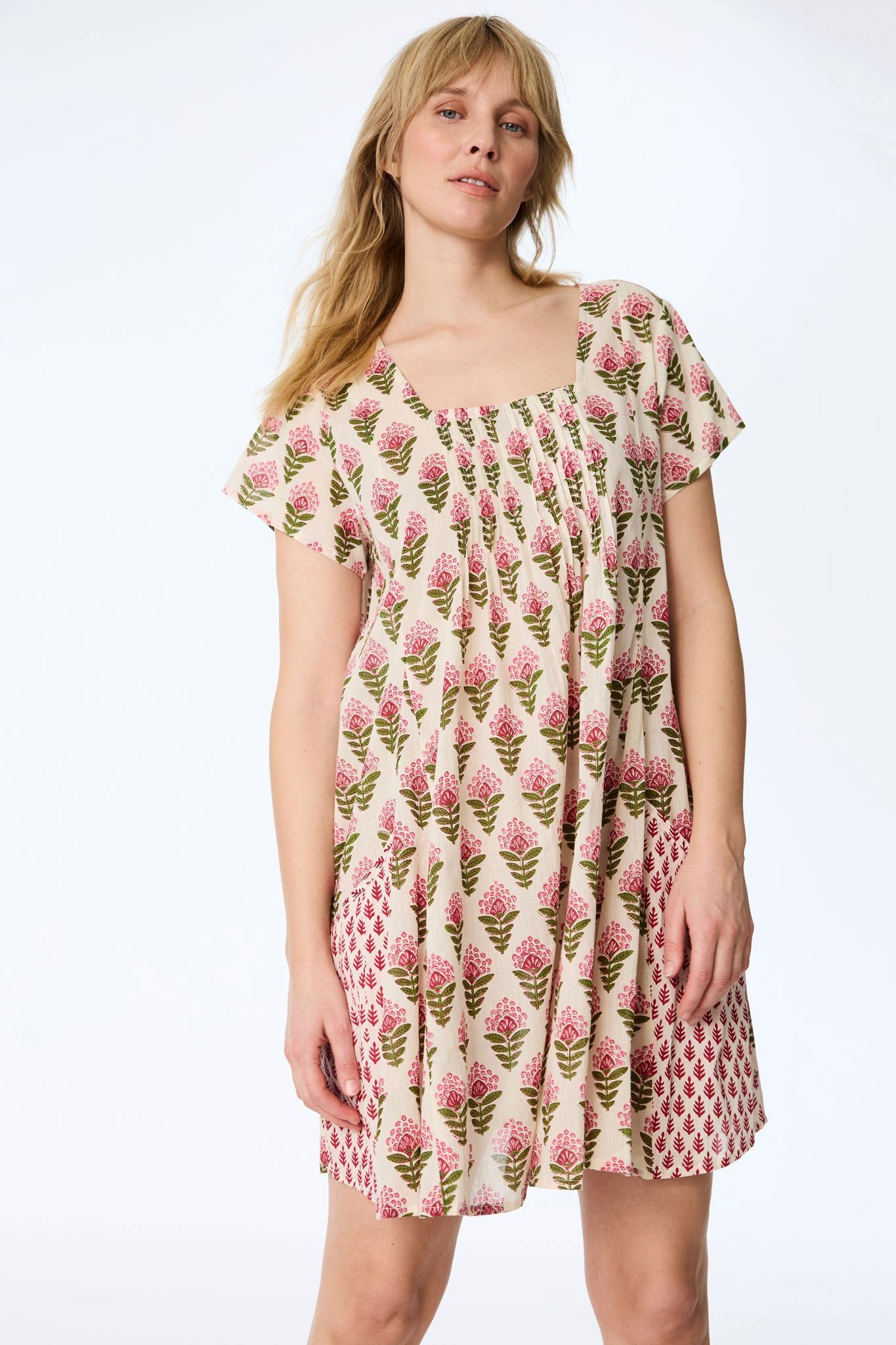 Himalaya Clothing Tunika Kleid Damen mit lebendigem Print aus floralen Motiven atmungsaktiv Blumenkleid aus hochwertiger Bio-Baumwolle