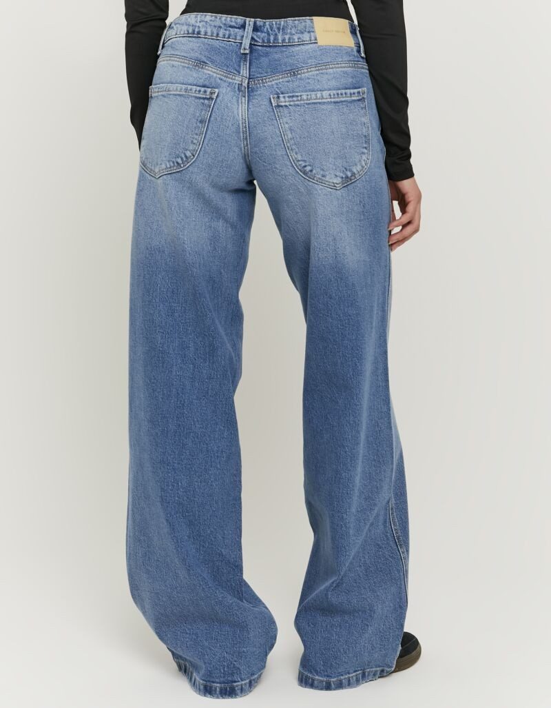 Tally Weijl Low-rise-Jeans SPADEPALLAS Baumwollmischung, Low-Waist mit geradem Beinverlauf und Strass-Anhänge