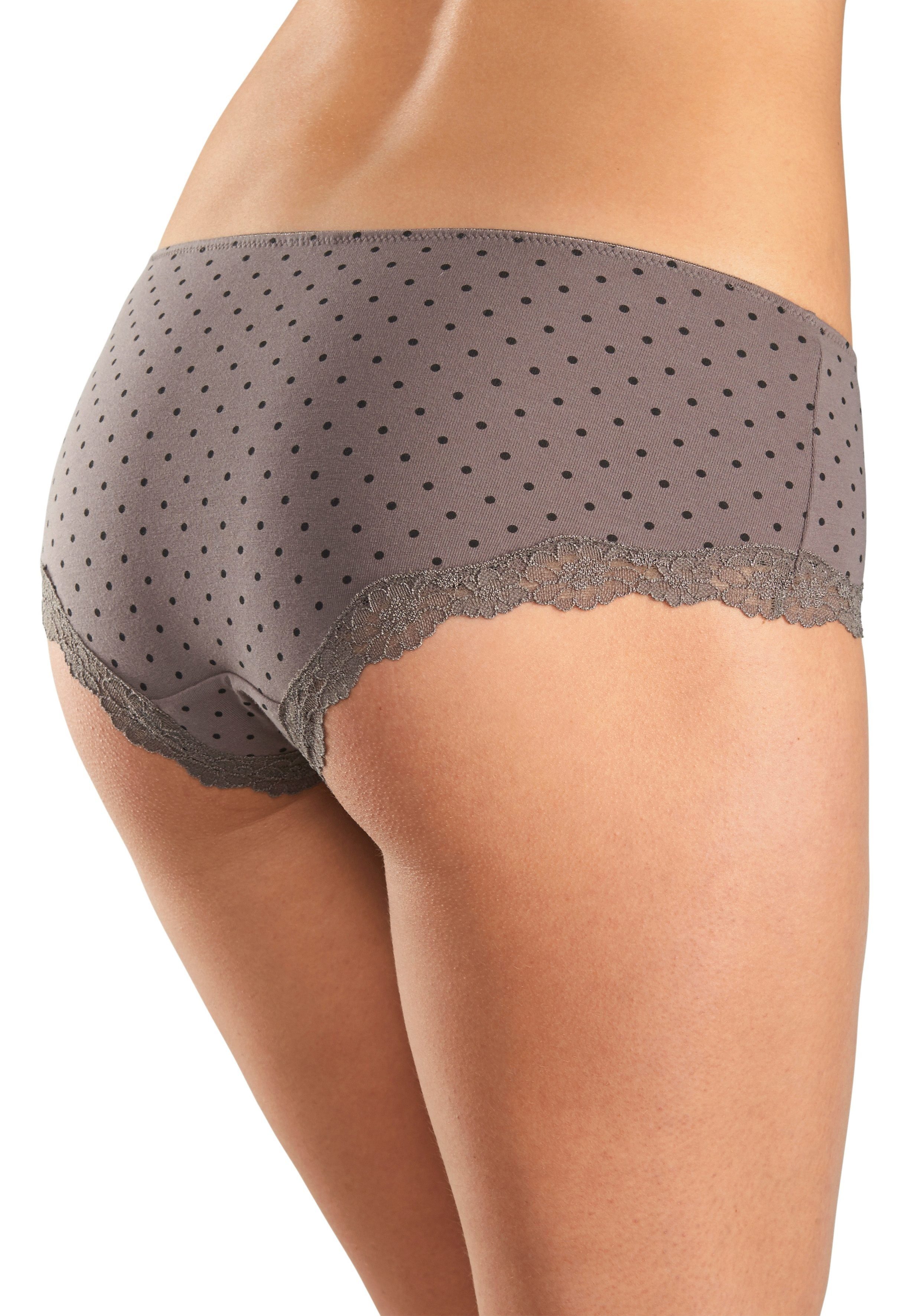 LASCANA Panty (3er-Pack) aus elastischer Baumwolle mit zarter Spitze