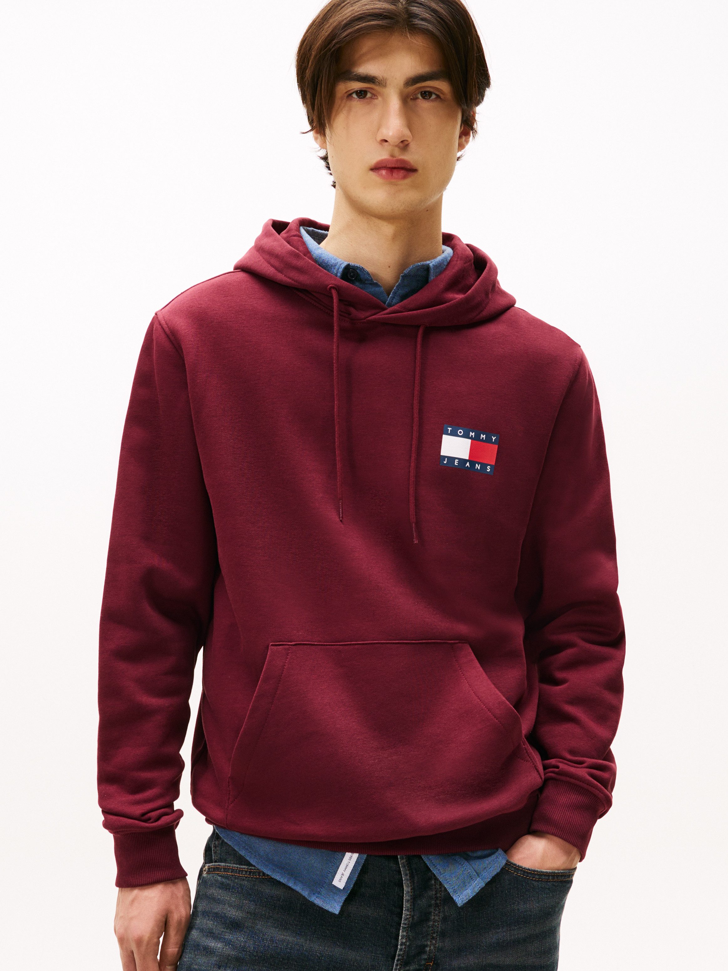 Tommy Jeans Sweatshirt TJM REG ESSENTIAL FLAG HOOD EXT mit bedruckten Marke günstig online kaufen