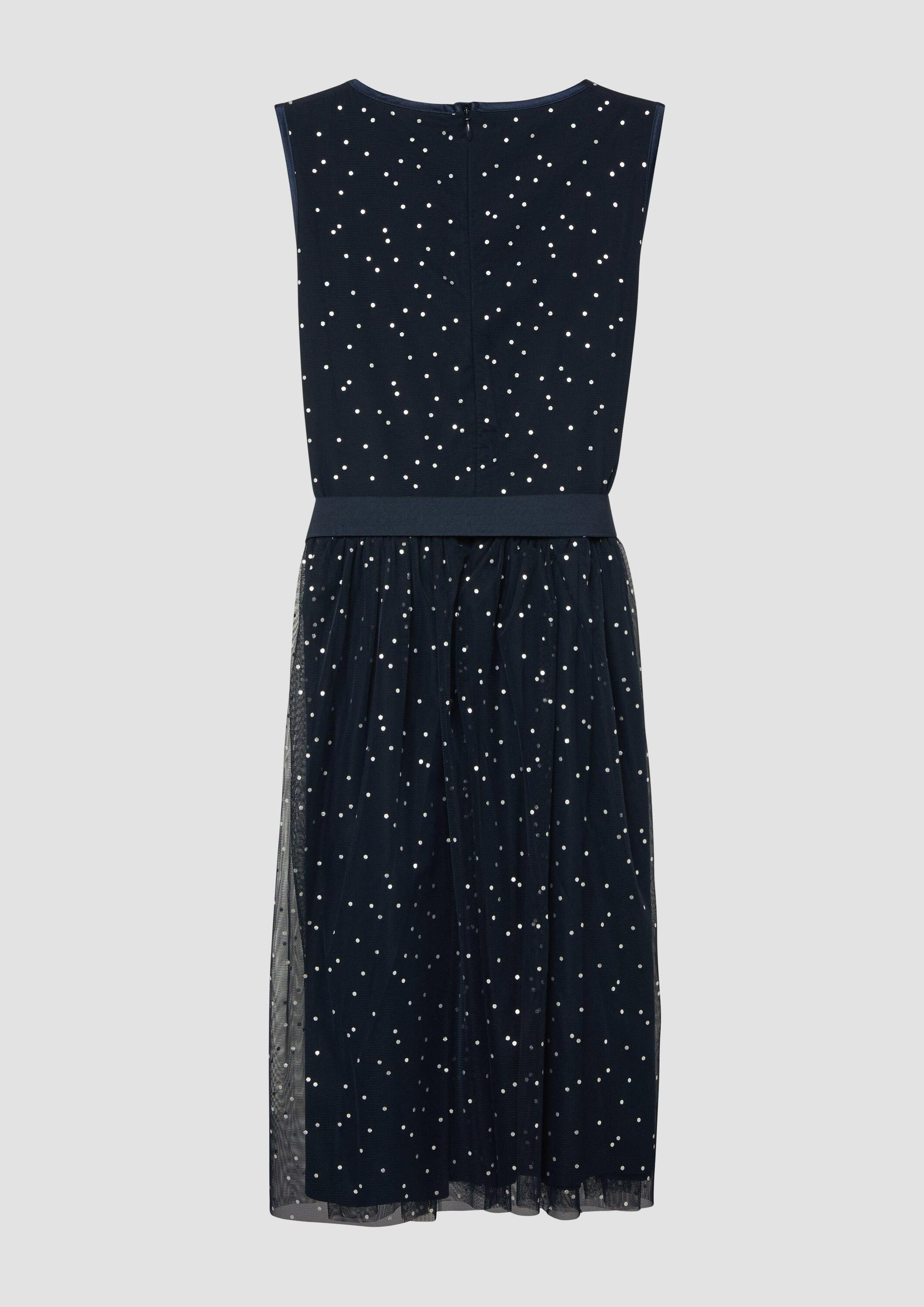 s.Oliver Midikleid Kleid Ärmelloses Mesh-Kleid mit silbernen Pünktchen