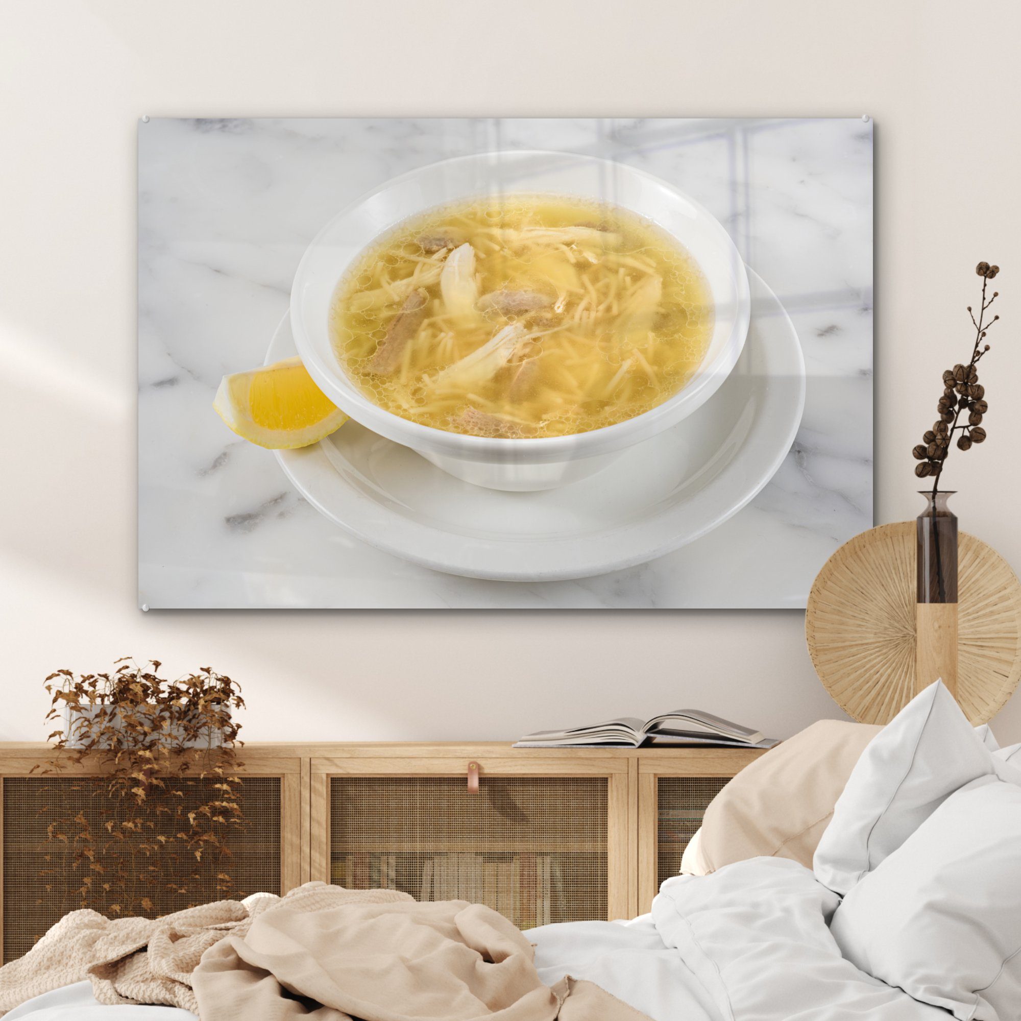 Acrylglasbild & auf weißem mit Zitrone Schlafzimmer Wohnzimmer Marmortisch, MuchoWow St), (1 Hühnersuppe Acrylglasbilder