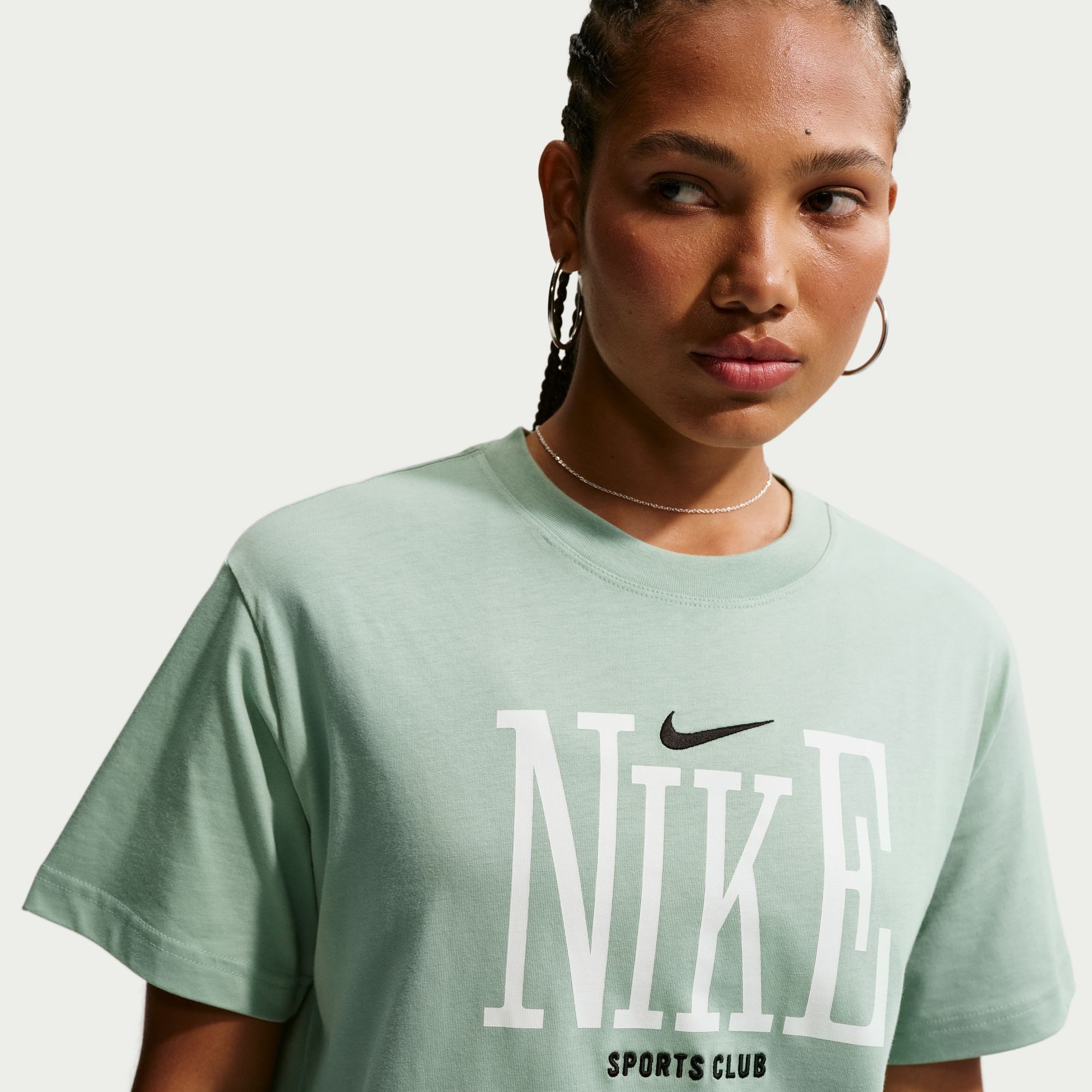 Nike Sportswear T-Shirt W NSW CLSC BF OC INCONNECT TEE für vielseitige Aktivitäten, sportlicher Stil, für Erwachsene