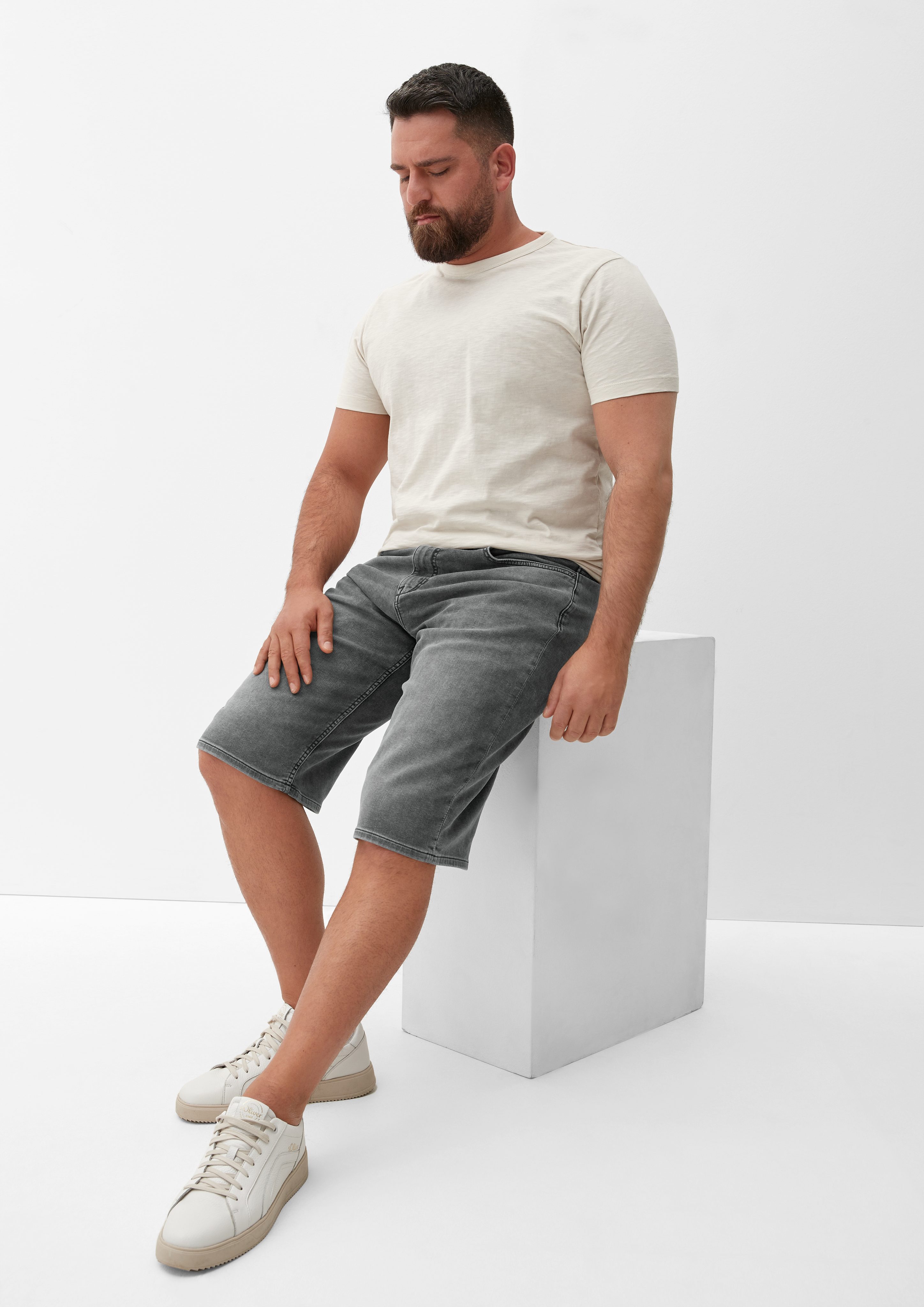 / / / Fit Jeans-Shorts Mid Leg steingrau Rise Jeansshorts s.Oliver Relaxed Casby Straight