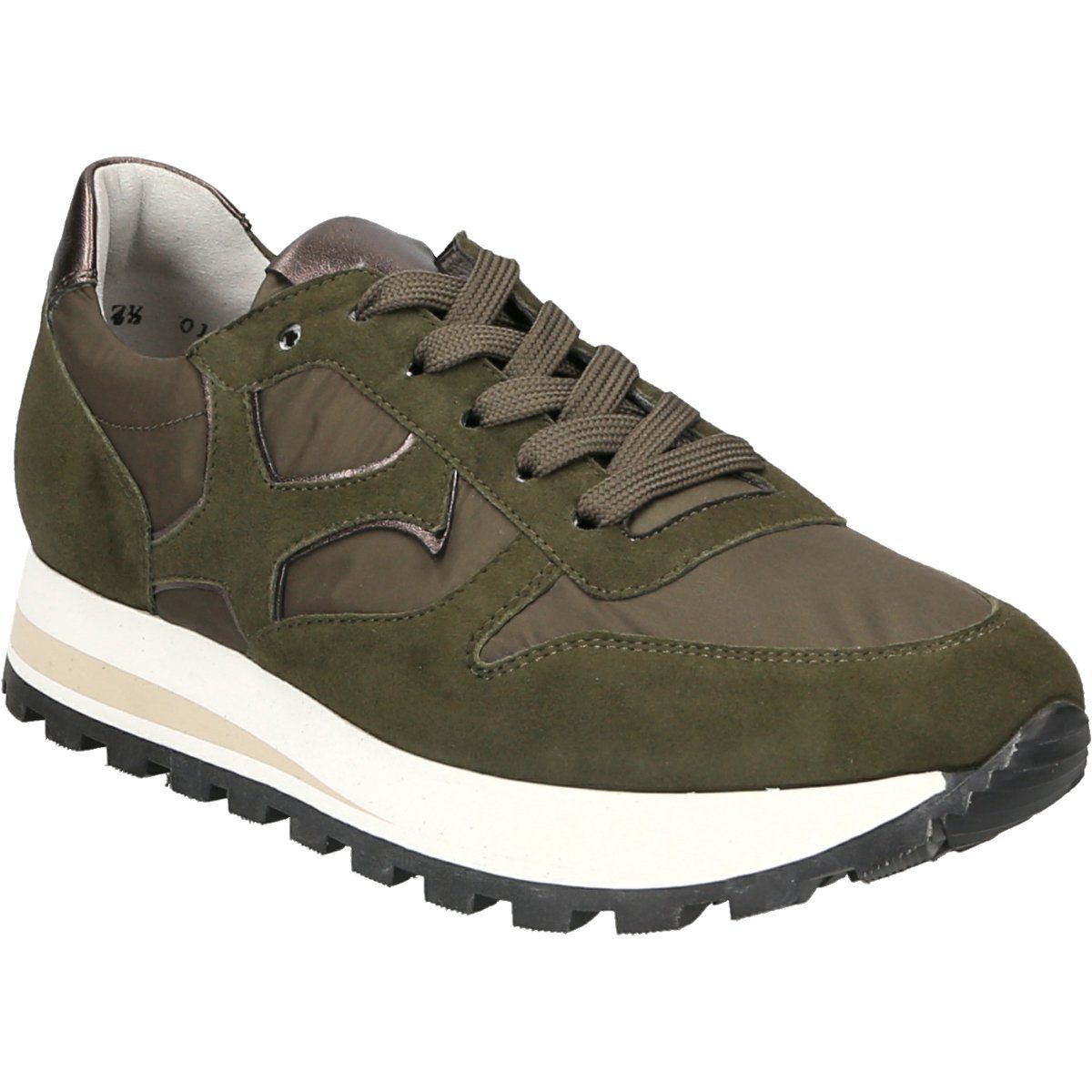 peter sneaker
