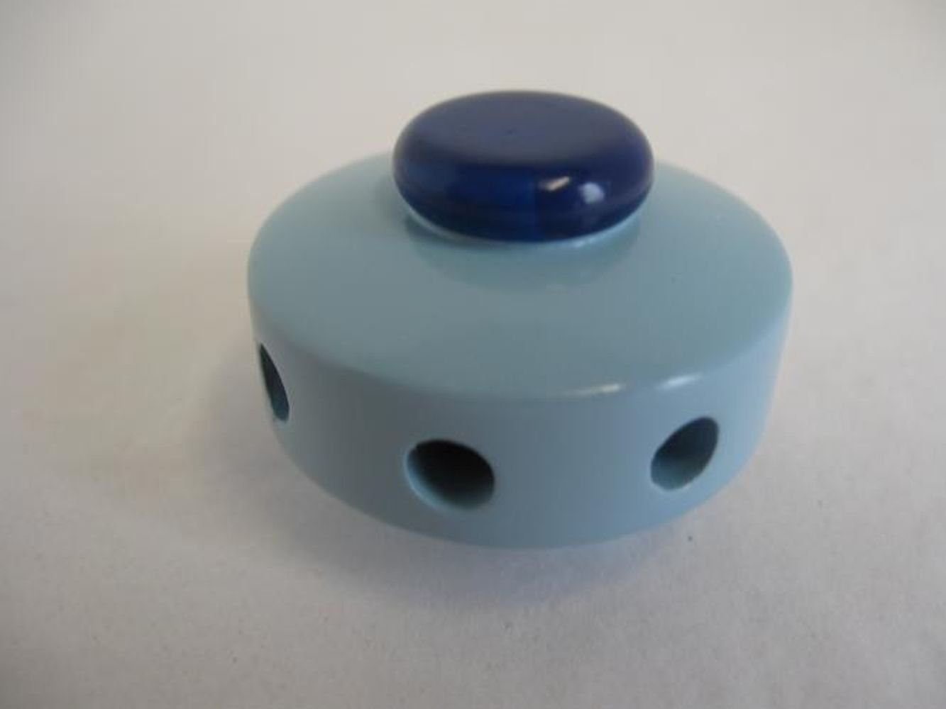 KWO Kunstgewerbe Werkstätten Weihnachtspyramide Erzsatzteil Pyramidennabe für Nr. 70013 BxTxH= 3,5x3,5x2,5cm NEU