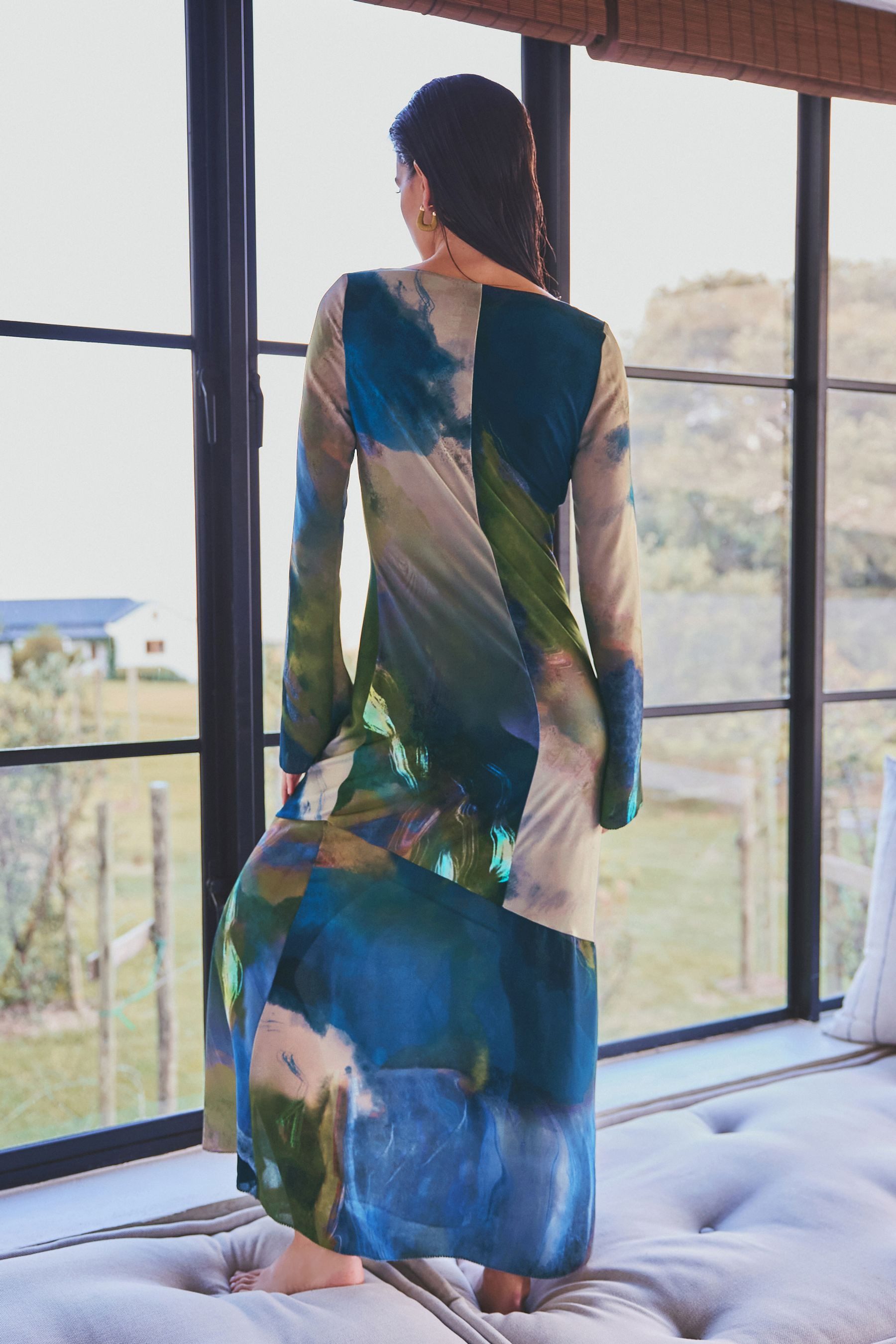 Next Maxikleid Langärmeliges Kleid mit Bahnendesign günstig online kaufen