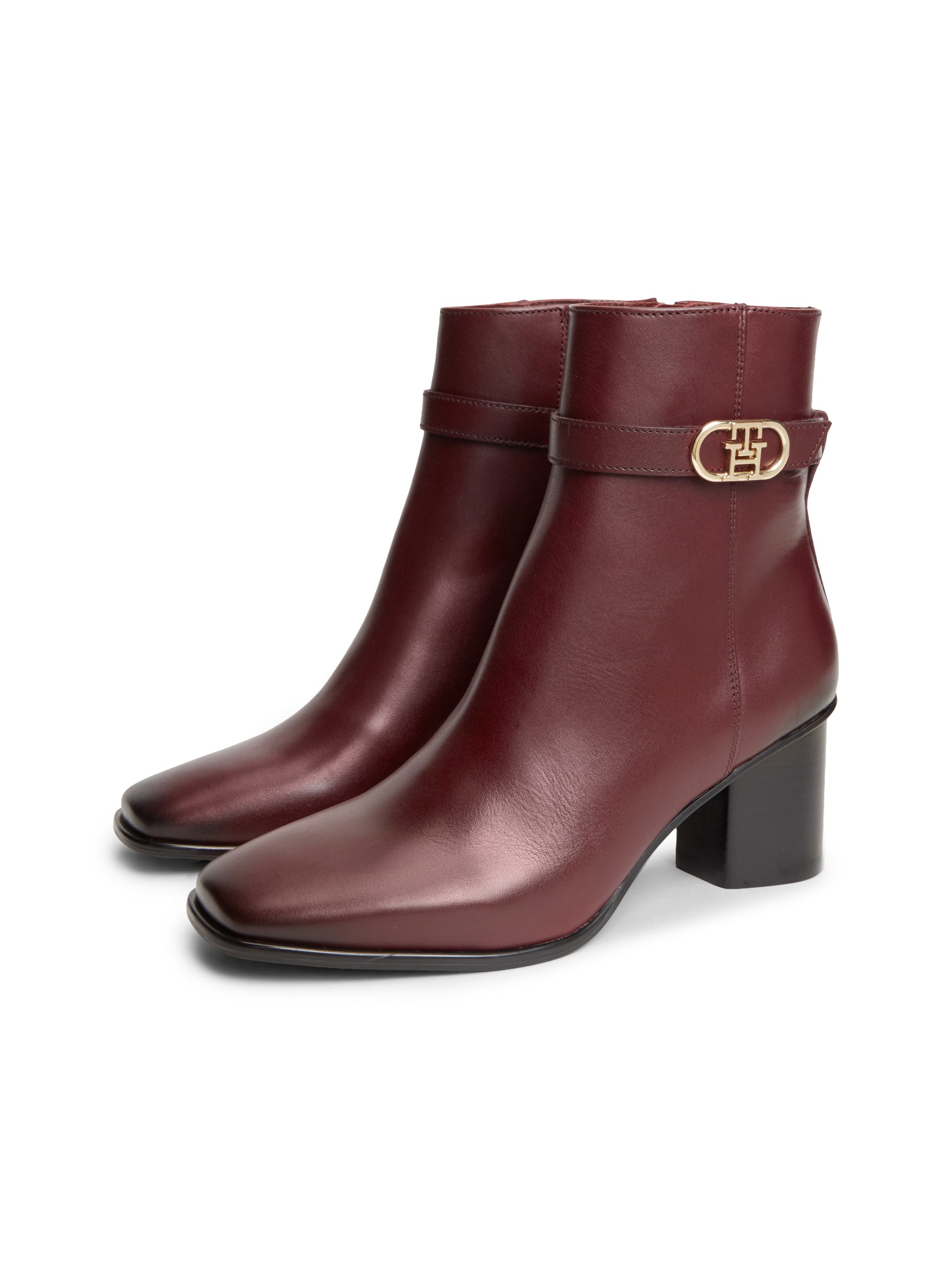 Tommy Hilfiger TH STRAP LEATHER BLOCK HEEL BOOT Stiefelette Herbstschuh, Businessschuh mit goldfarbenem Schmuckelement