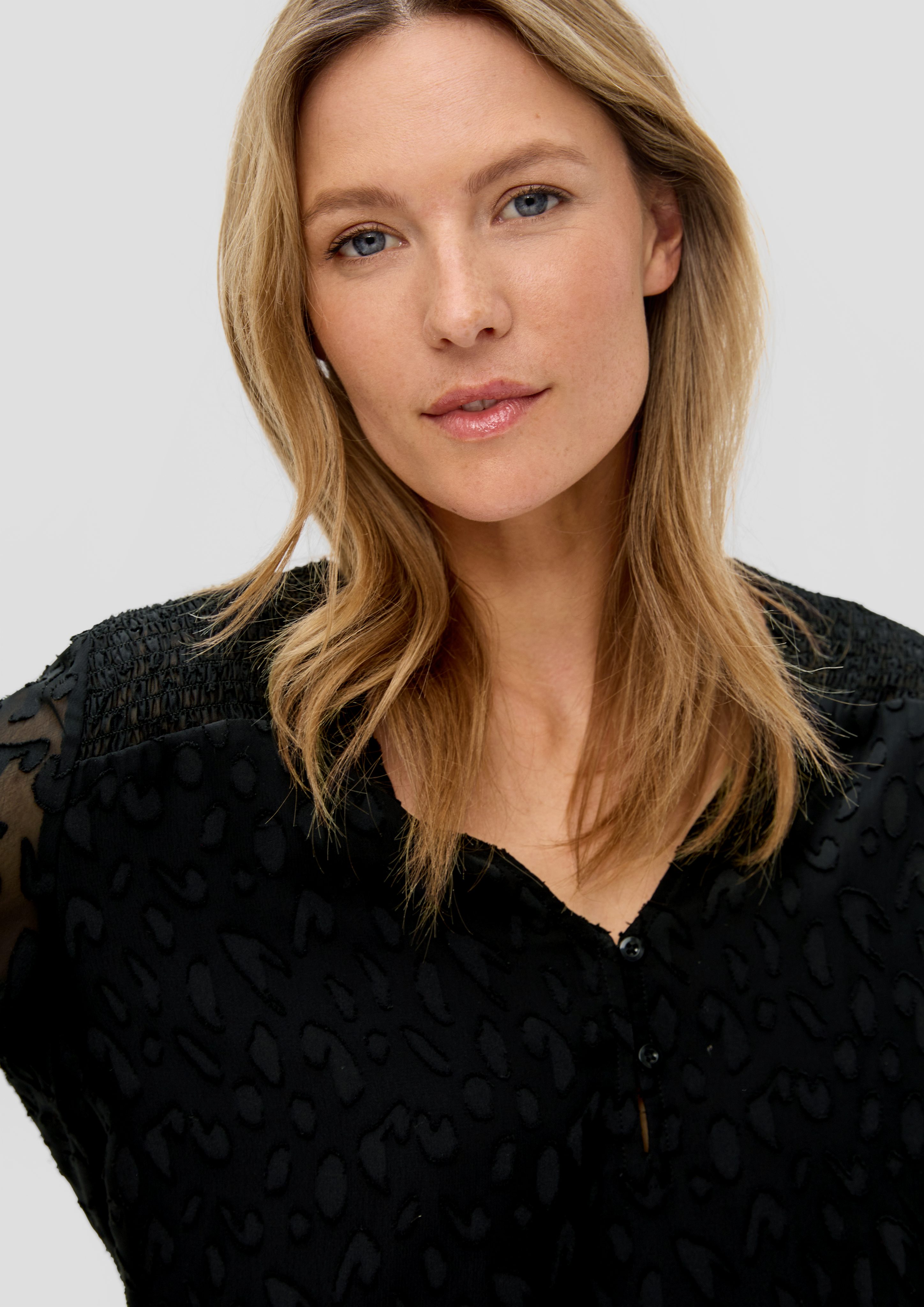 s.Oliver Langarmbluse Chiffonbluse mit Smok-Detail Smok-Detail günstig online kaufen