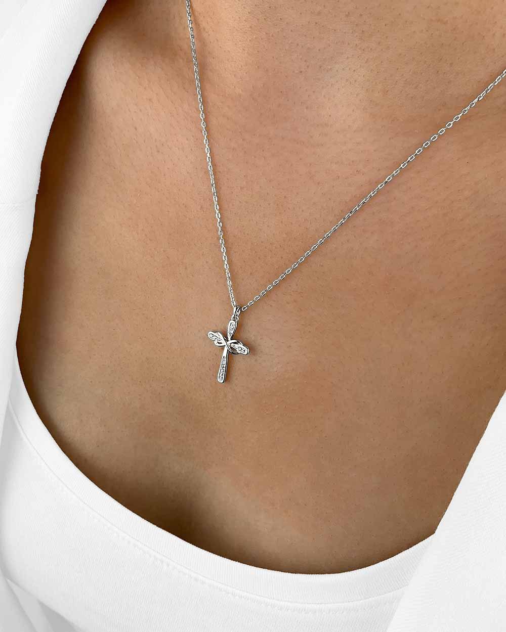 DANIEL CLIFFORD Kreuzkette 'Theodora' Damen Halskette Silber 925 Kreuz Anhänger Kristall Infinity (inkl. Verpackung), größenverstellbare Kreuzkette Sterlingsilber mit Unendlichkeitszeichen