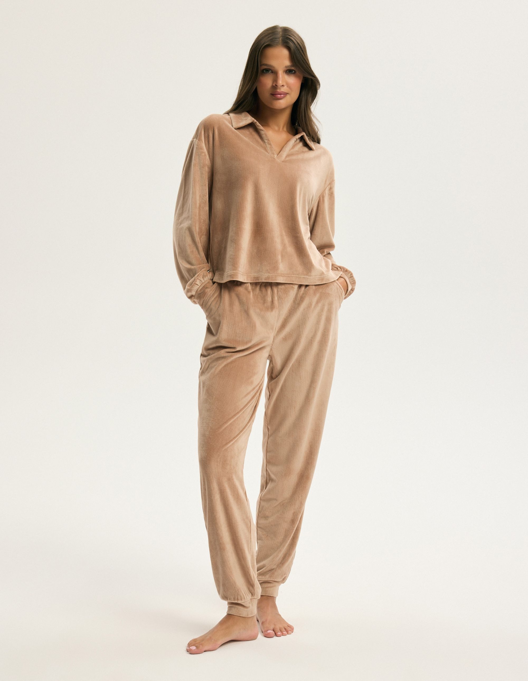 ESOTIQ Hausanzug Hausanzug Loungewear Set aus Velours langärmlig bequem weich Cora (2 tlg)