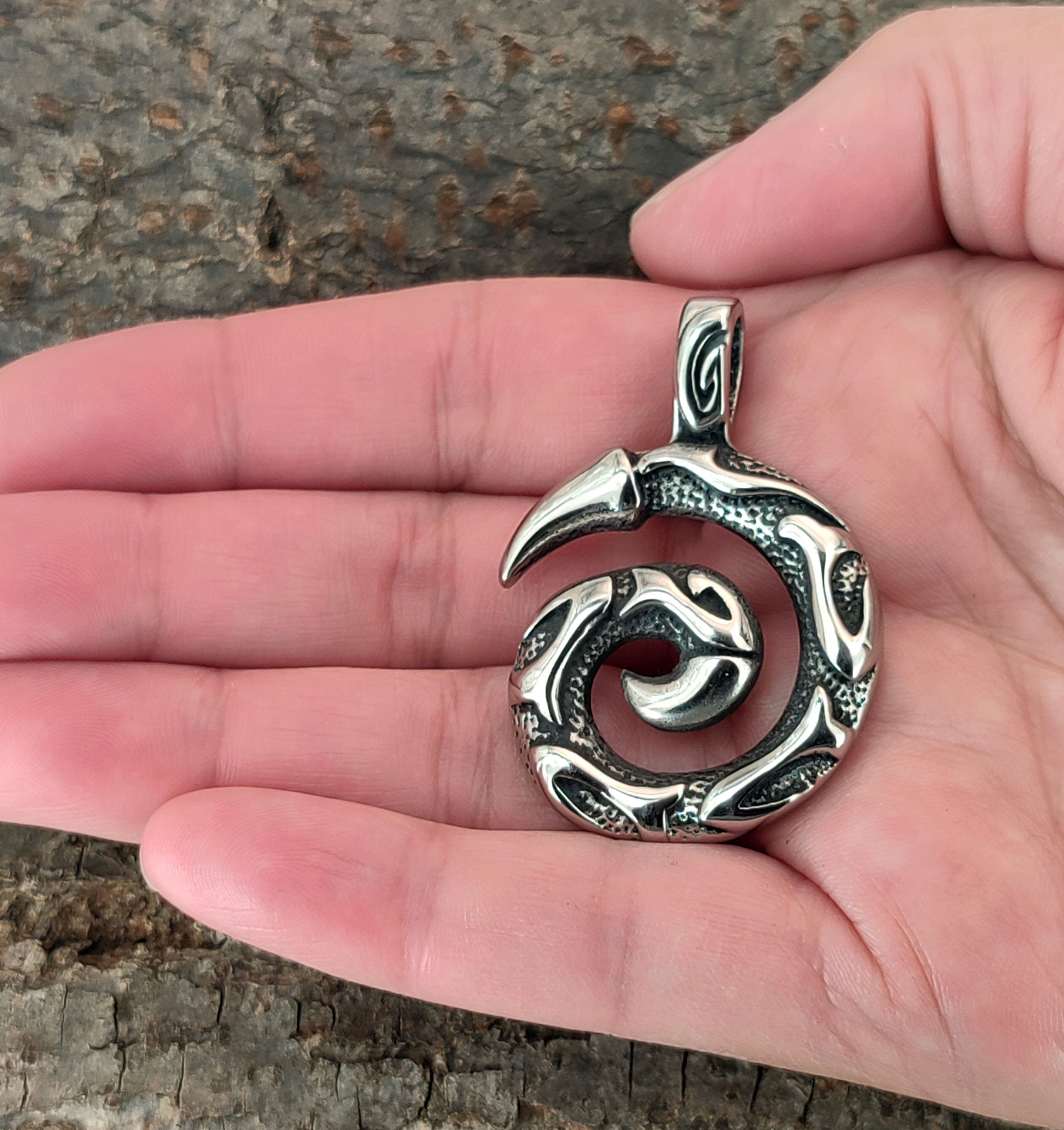 Kiss of Leather Kettenanhänger Drachen Krallen Anhänger aus Edelstahl Drachenkralle Spirale