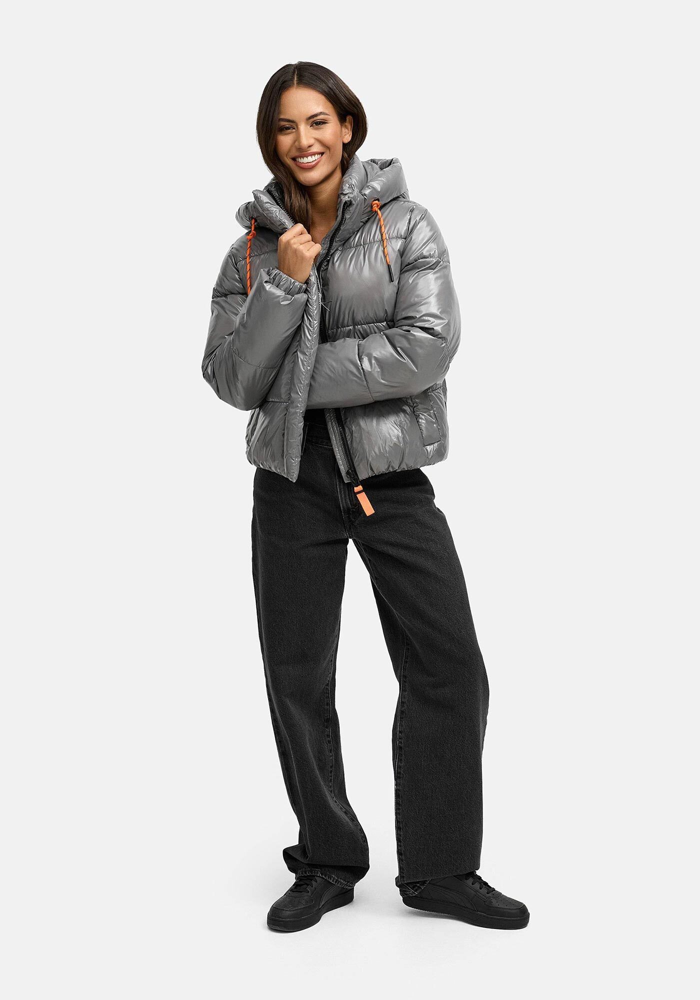 Marikoo Winterjacke Skyraa Leicht glänzendes Obermaterial mit moderner Steppung