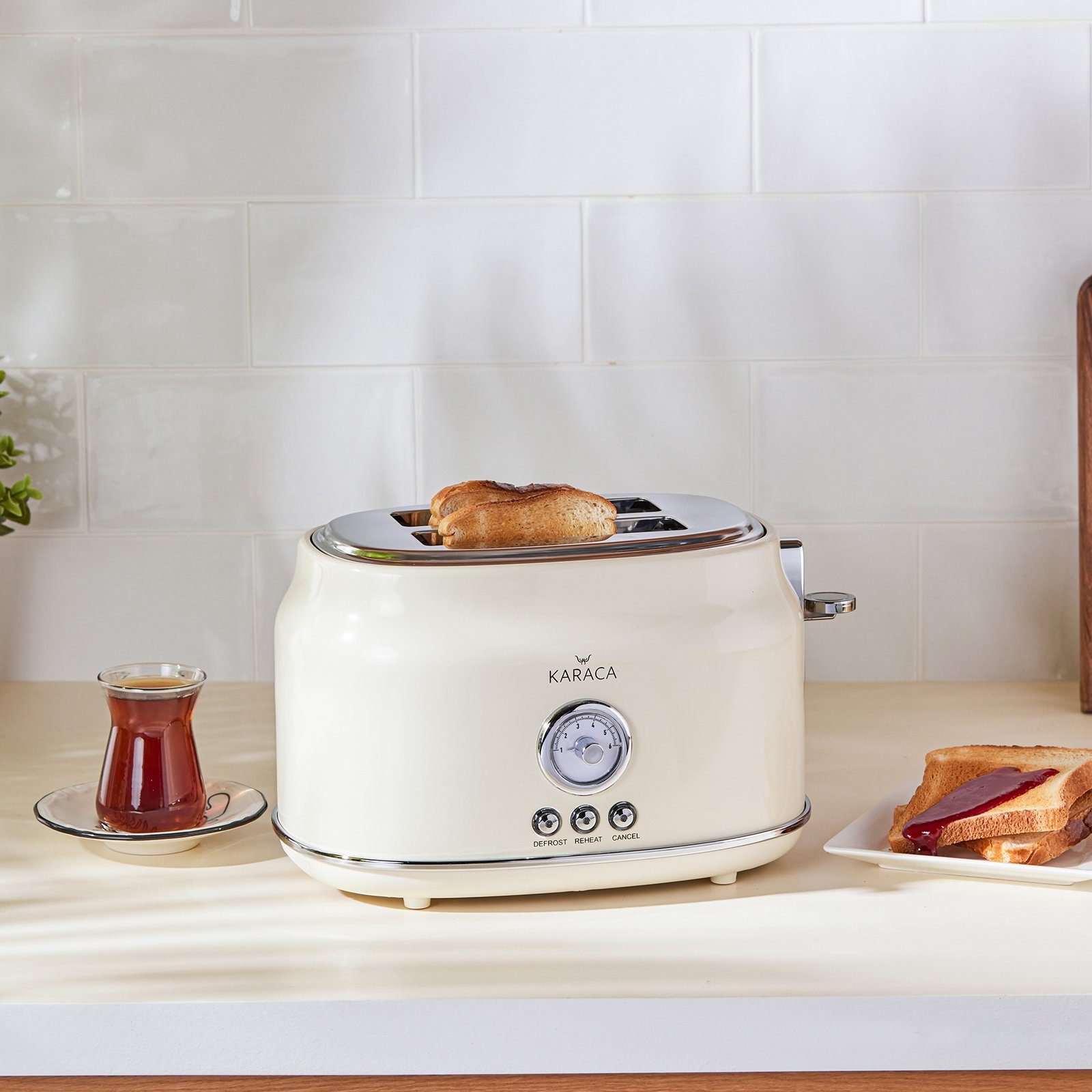 Karaca Sandwichmaker Retro Toaster Creme, 815W, 2 Scheiben, Auftau & Aufwärmen, Edelstahl