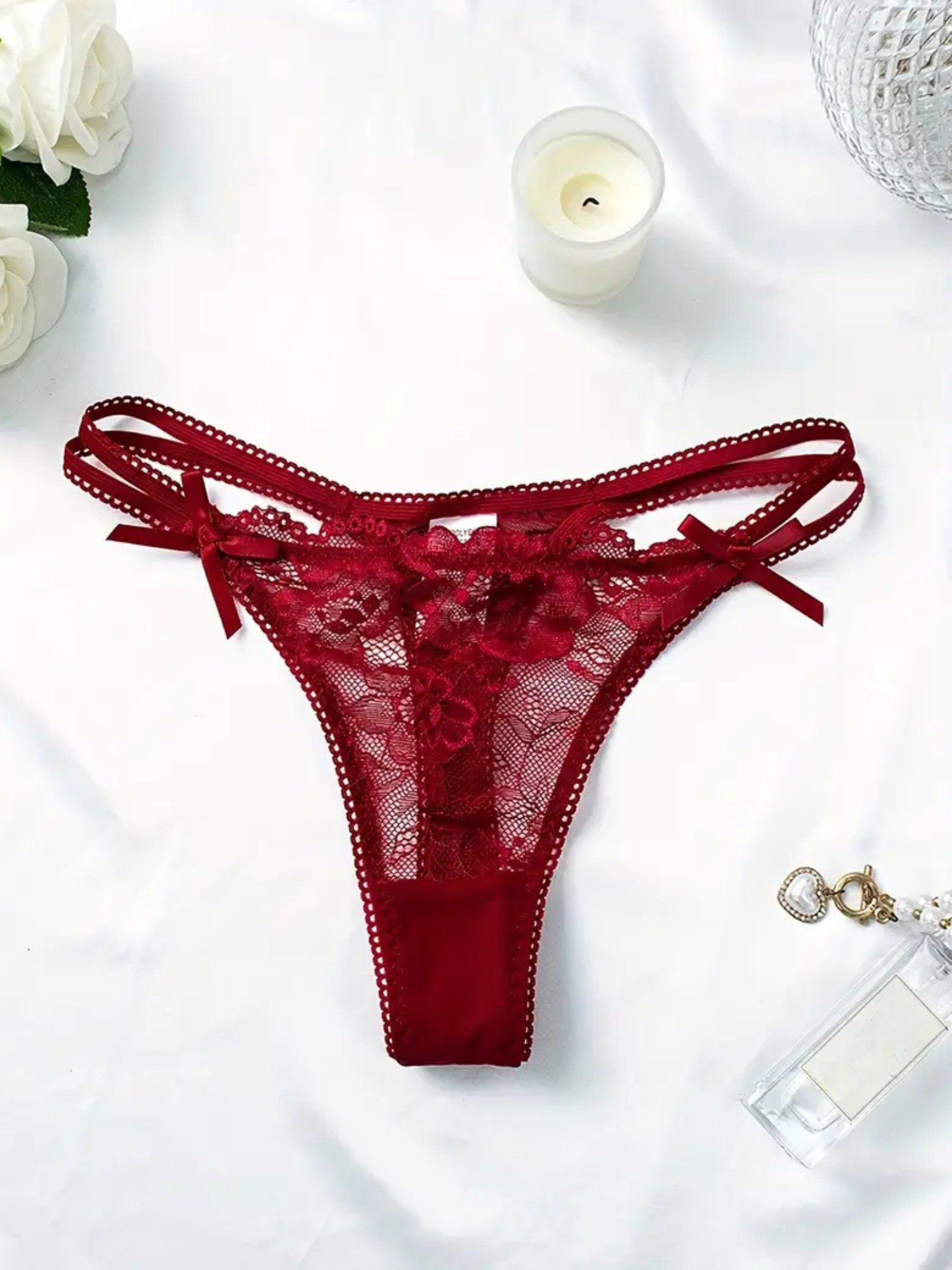 Tanga String mit Schleifen-Detail – Sexy Damen-Dessous aus feiner Spitze